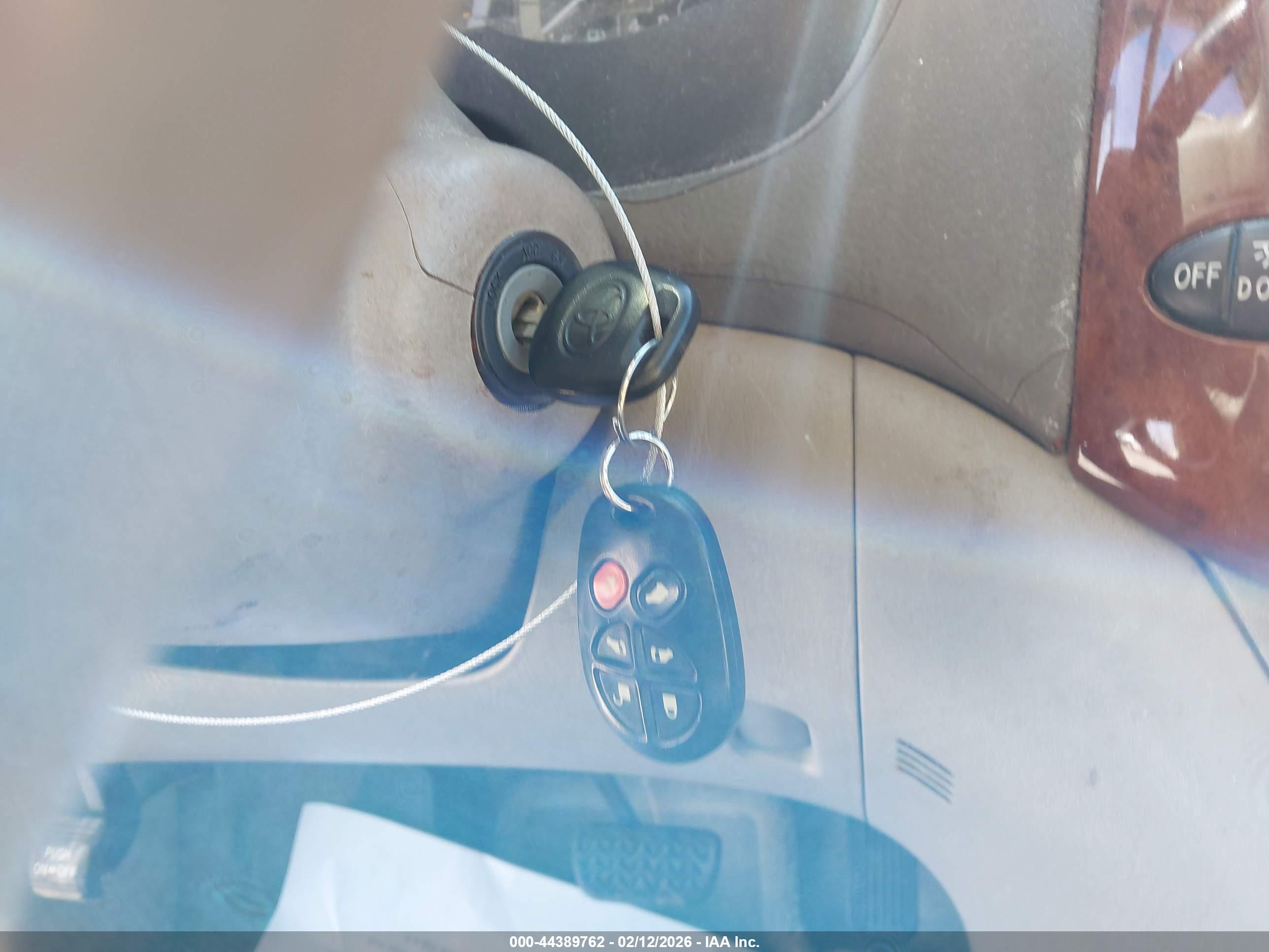 TOYOTA SIENNA image 11