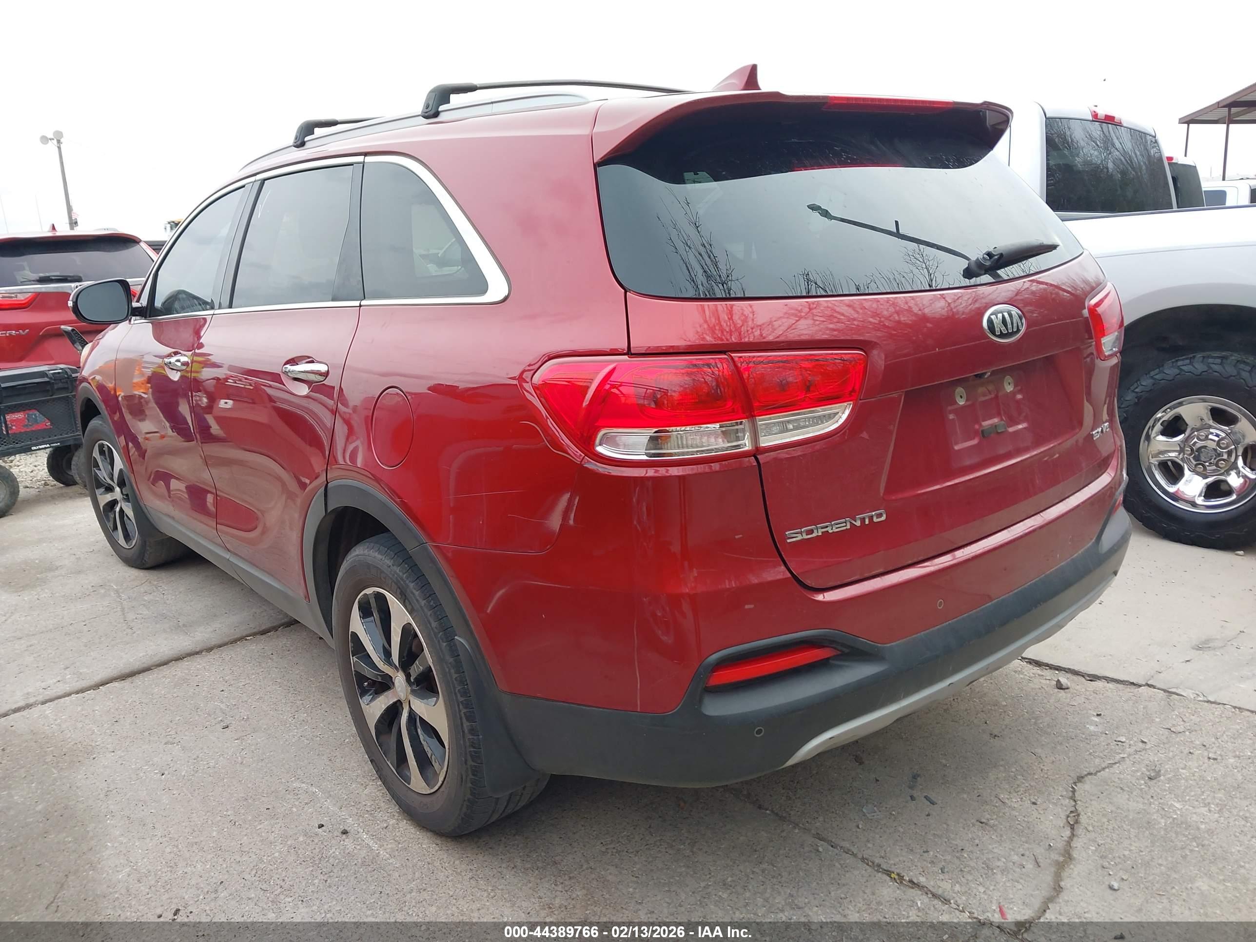 KIA SORENTO image 3