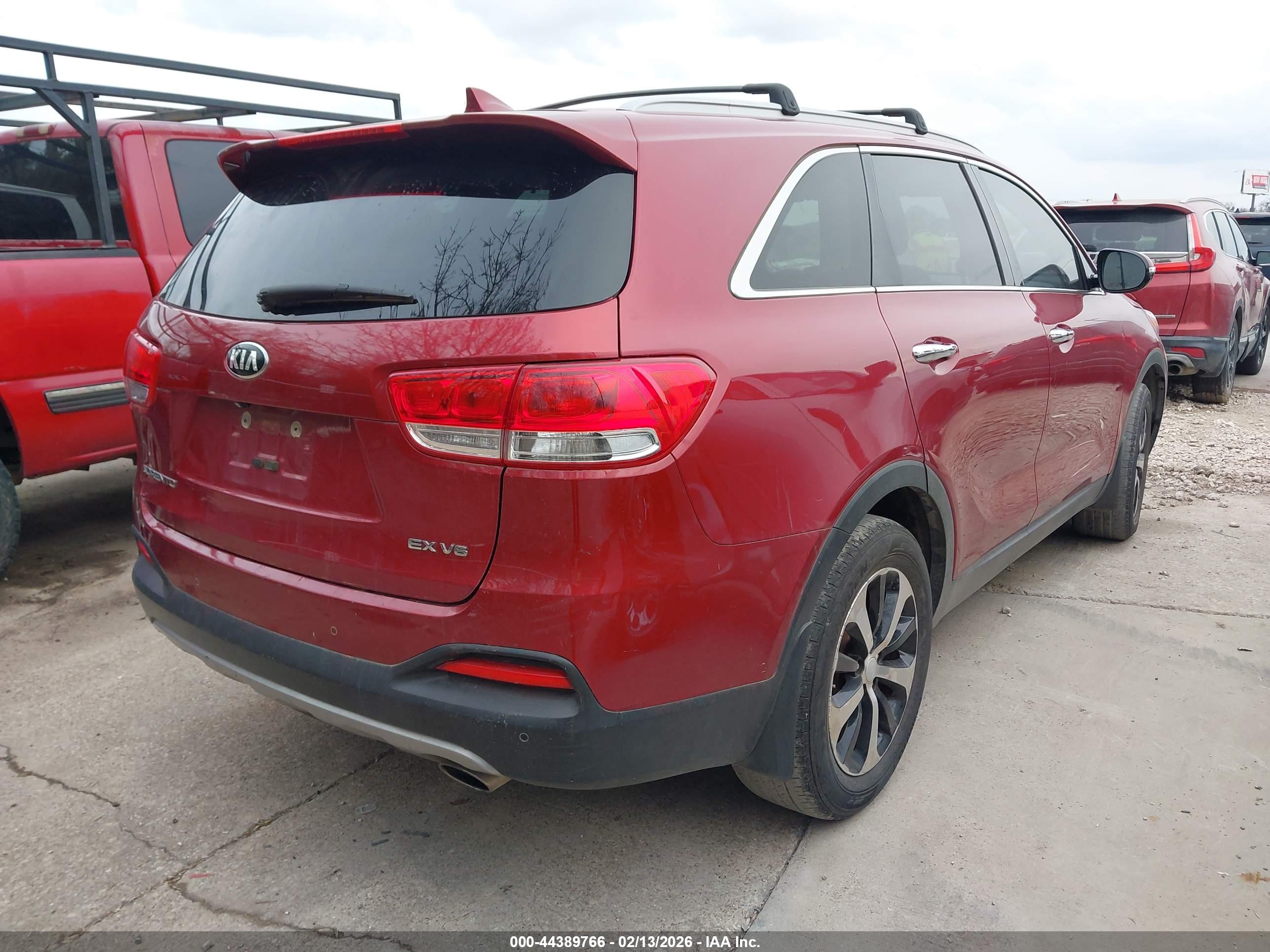 KIA SORENTO image 4