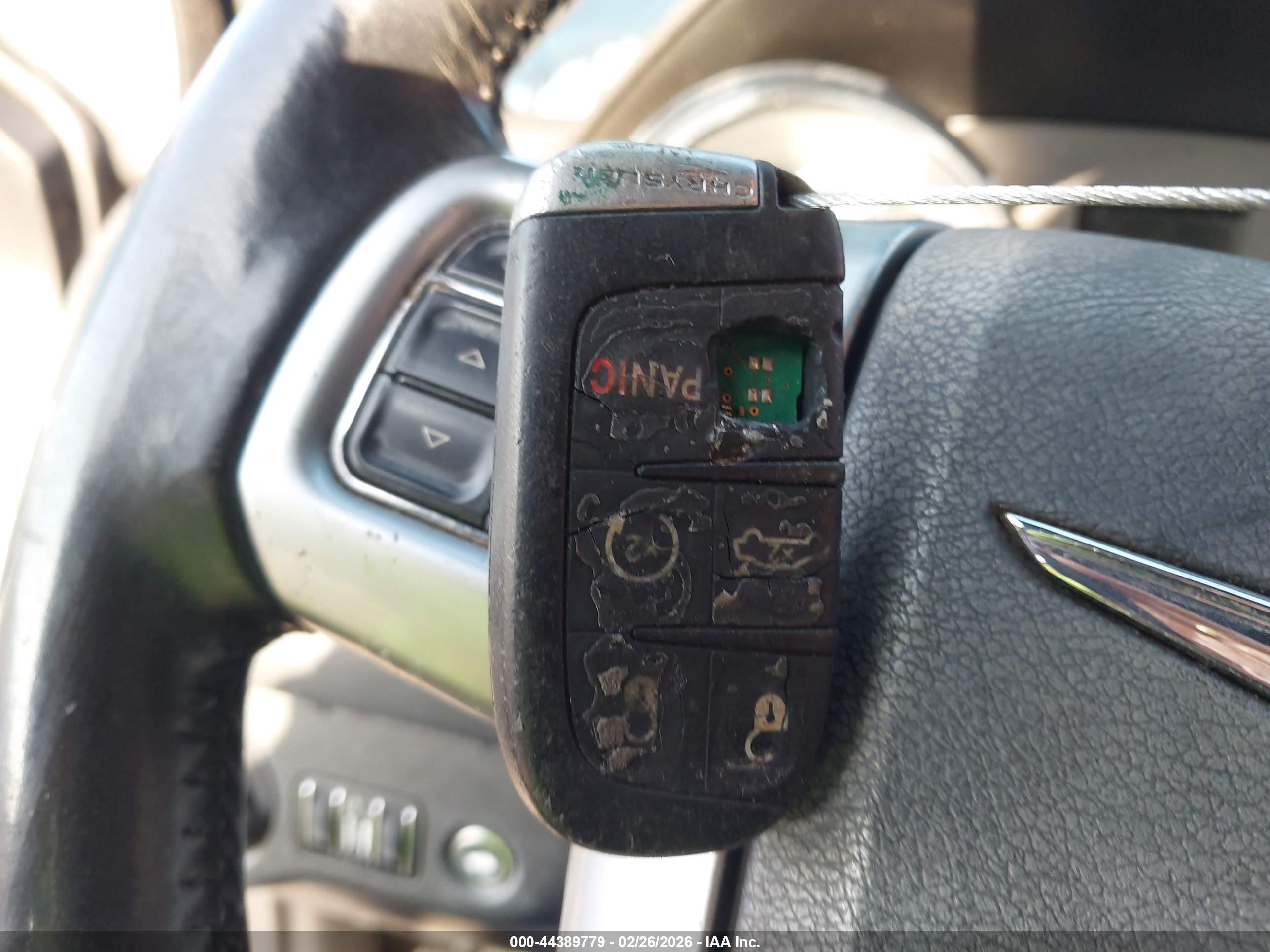 CHRYSLER 300 image 11