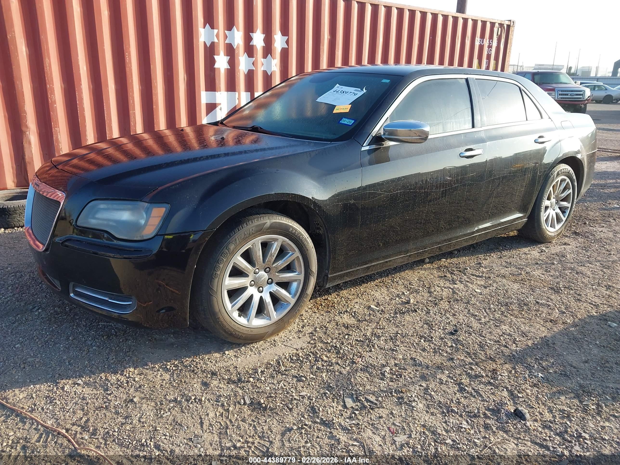 CHRYSLER 300 image 2