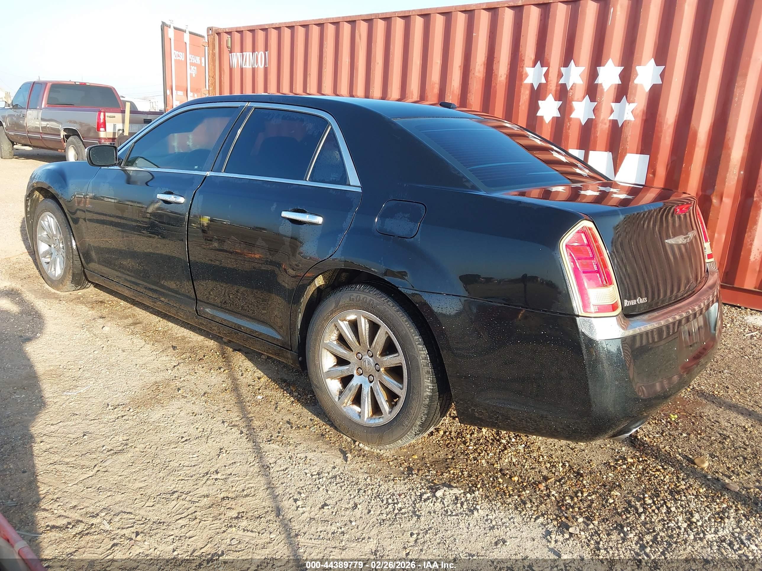 CHRYSLER 300 image 3