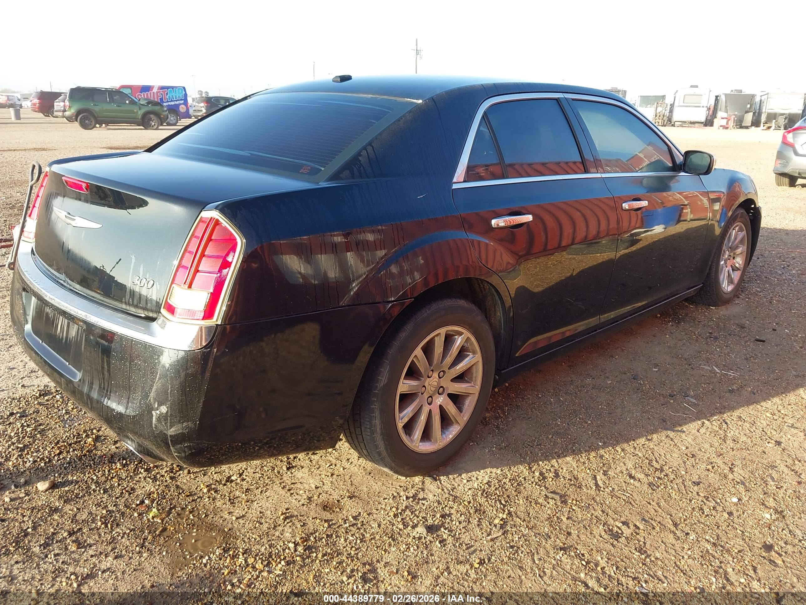CHRYSLER 300 image 4