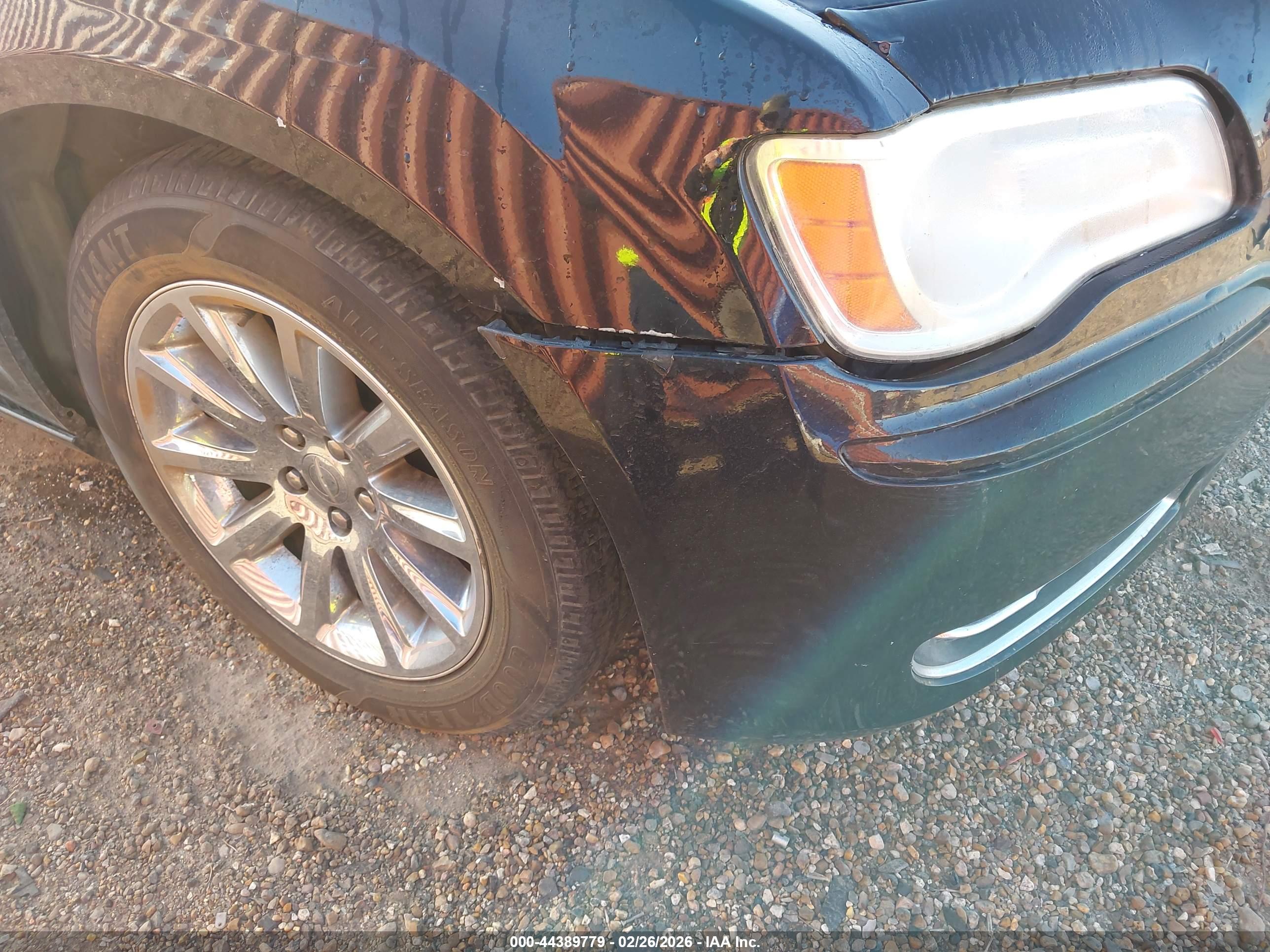 CHRYSLER 300 image 6