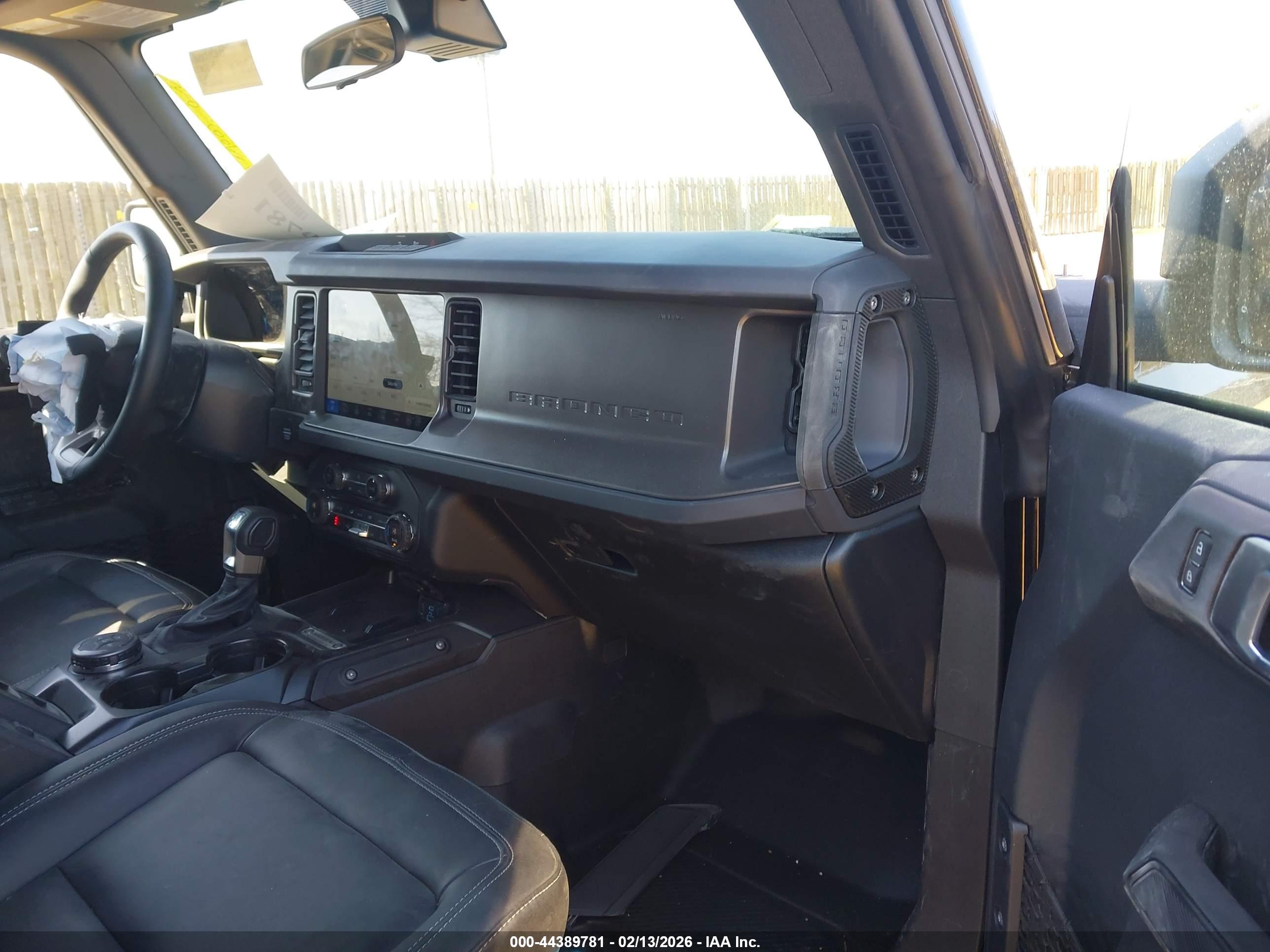 FORD BRONCO image 5