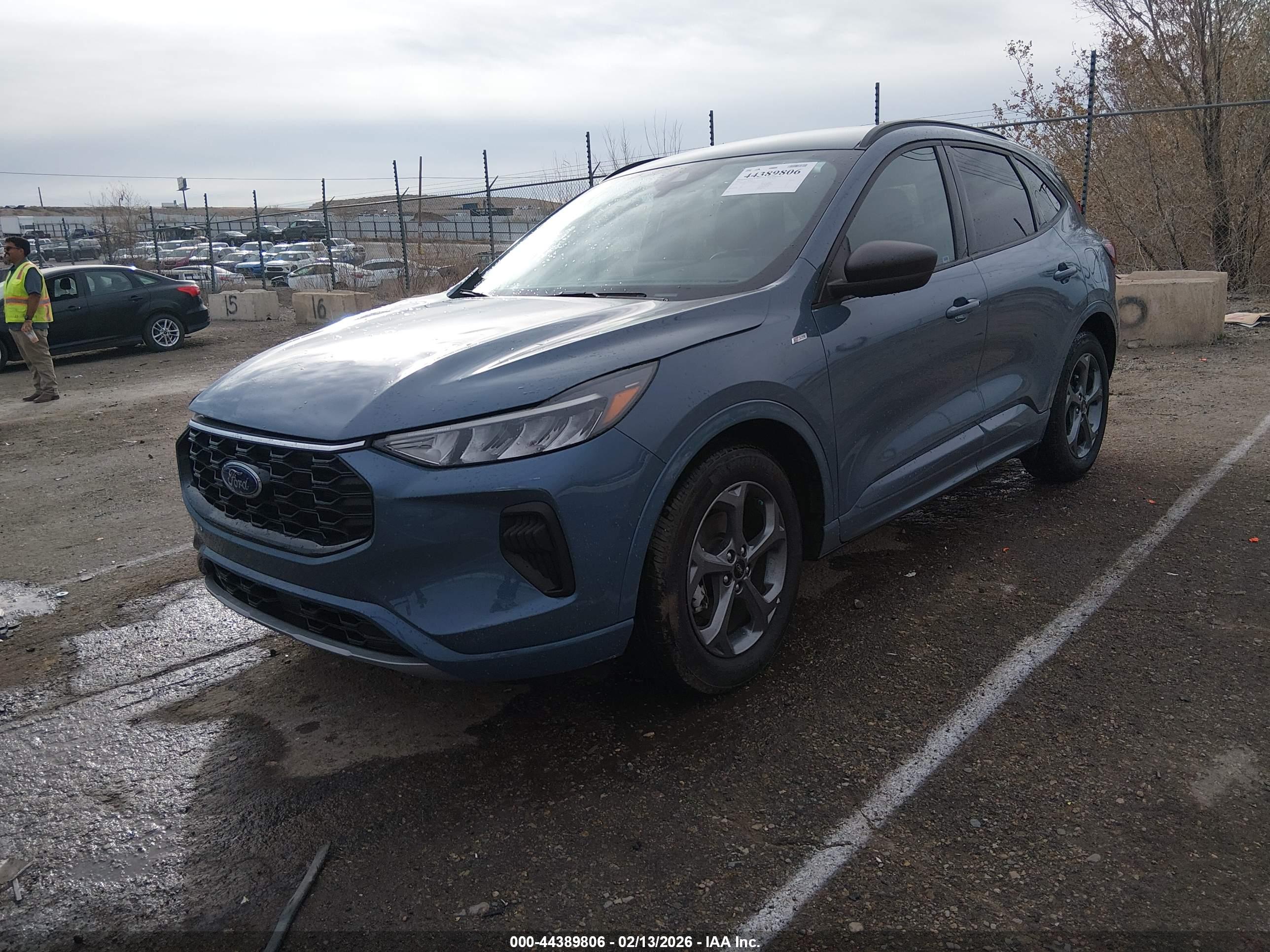 FORD ESCAPE image 2