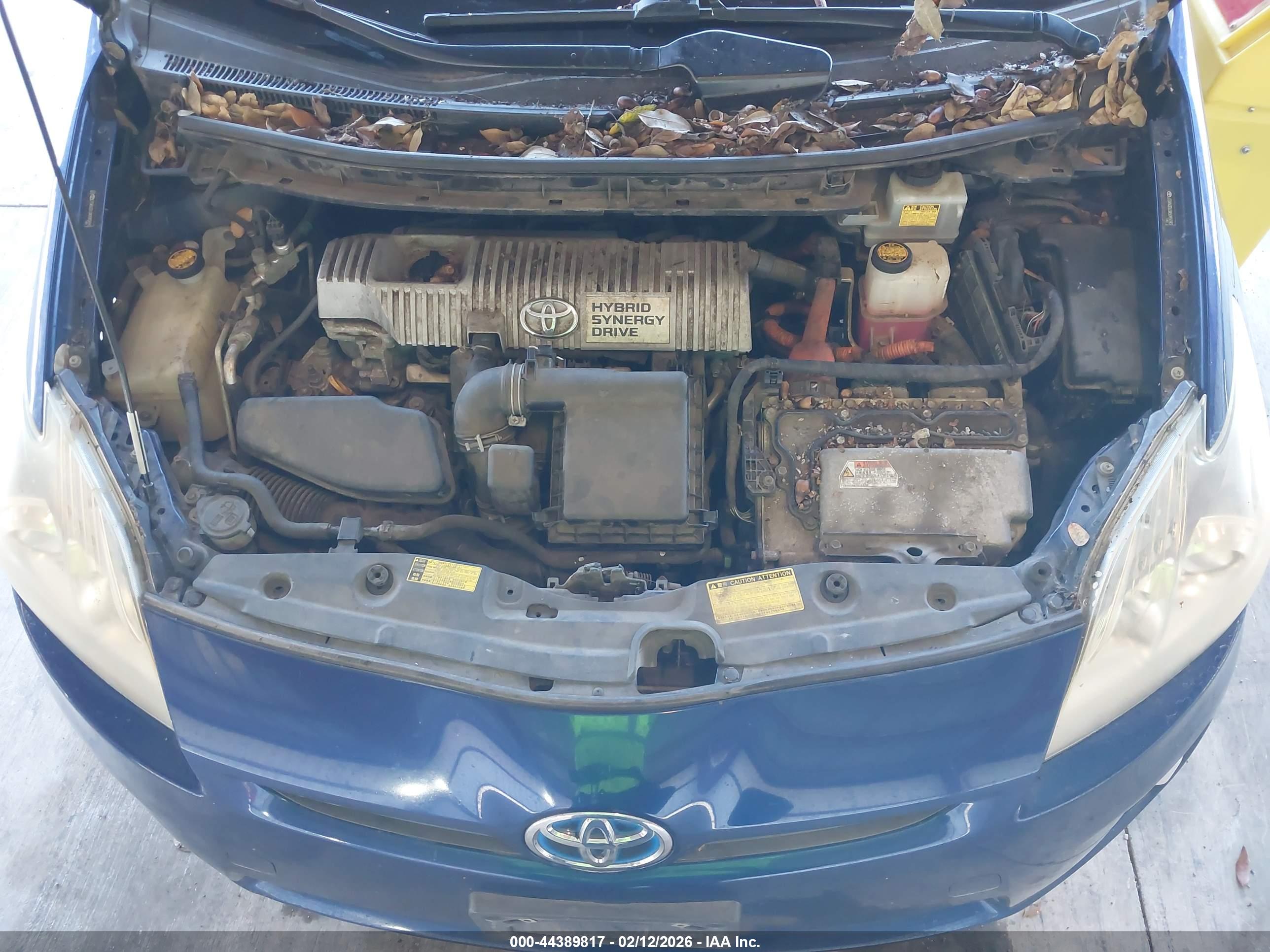 TOYOTA PRIUS image 10