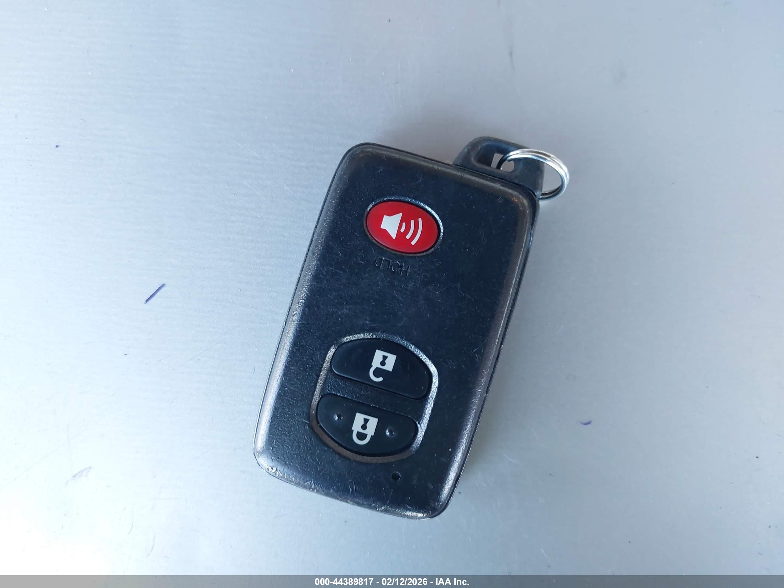 TOYOTA PRIUS image 11