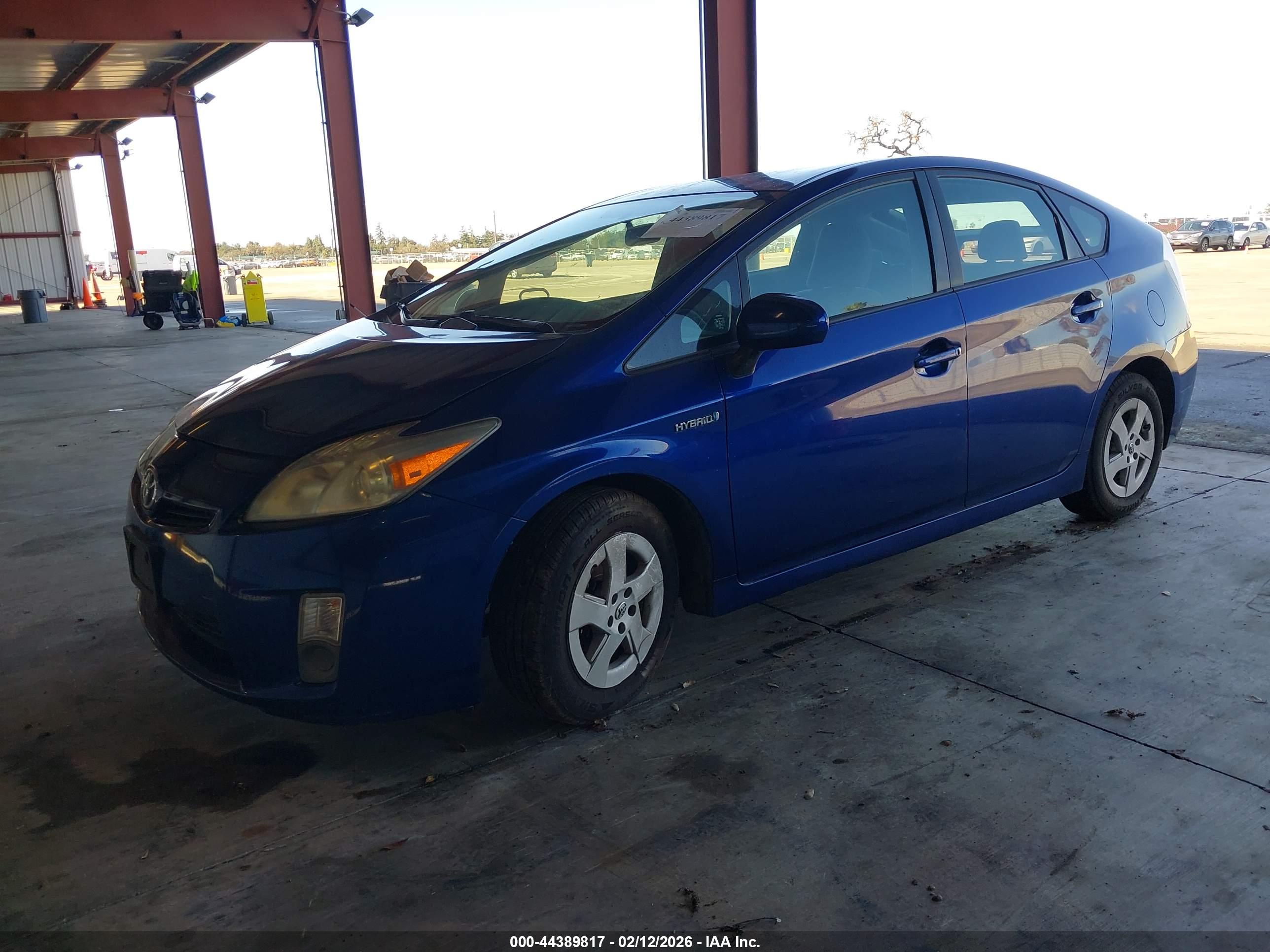 TOYOTA PRIUS image 2