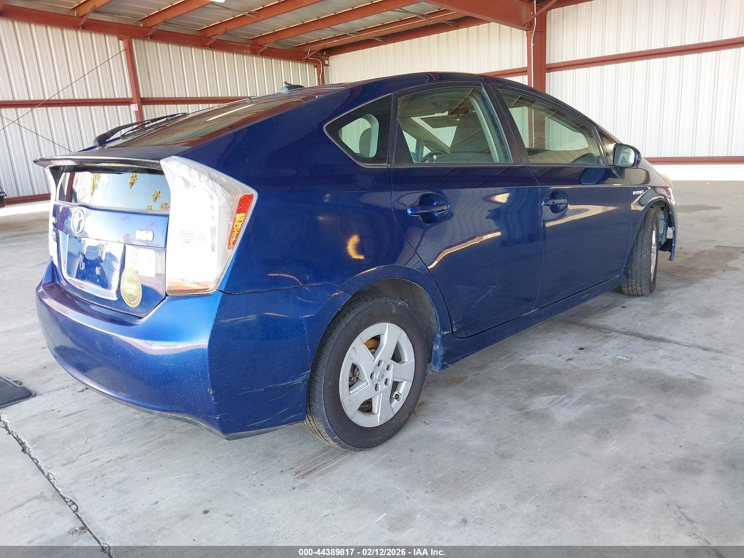 TOYOTA PRIUS image 4
