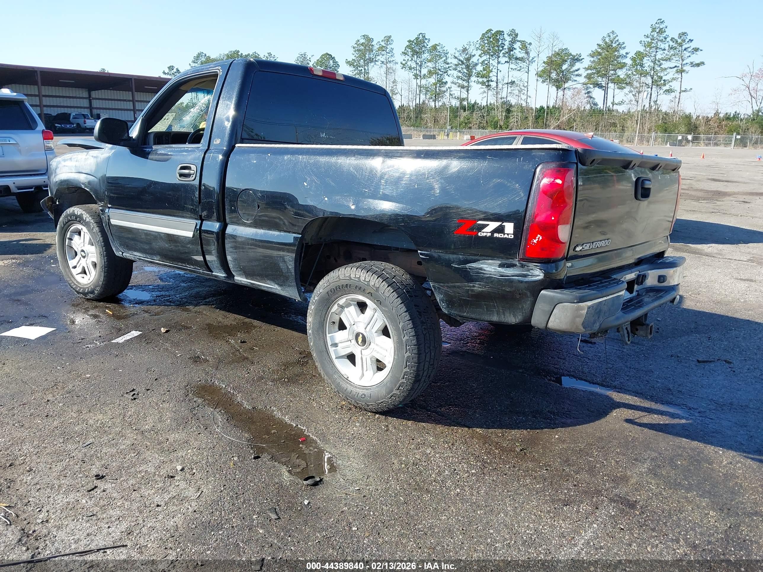 CHEVROLET SILVERADO image 3