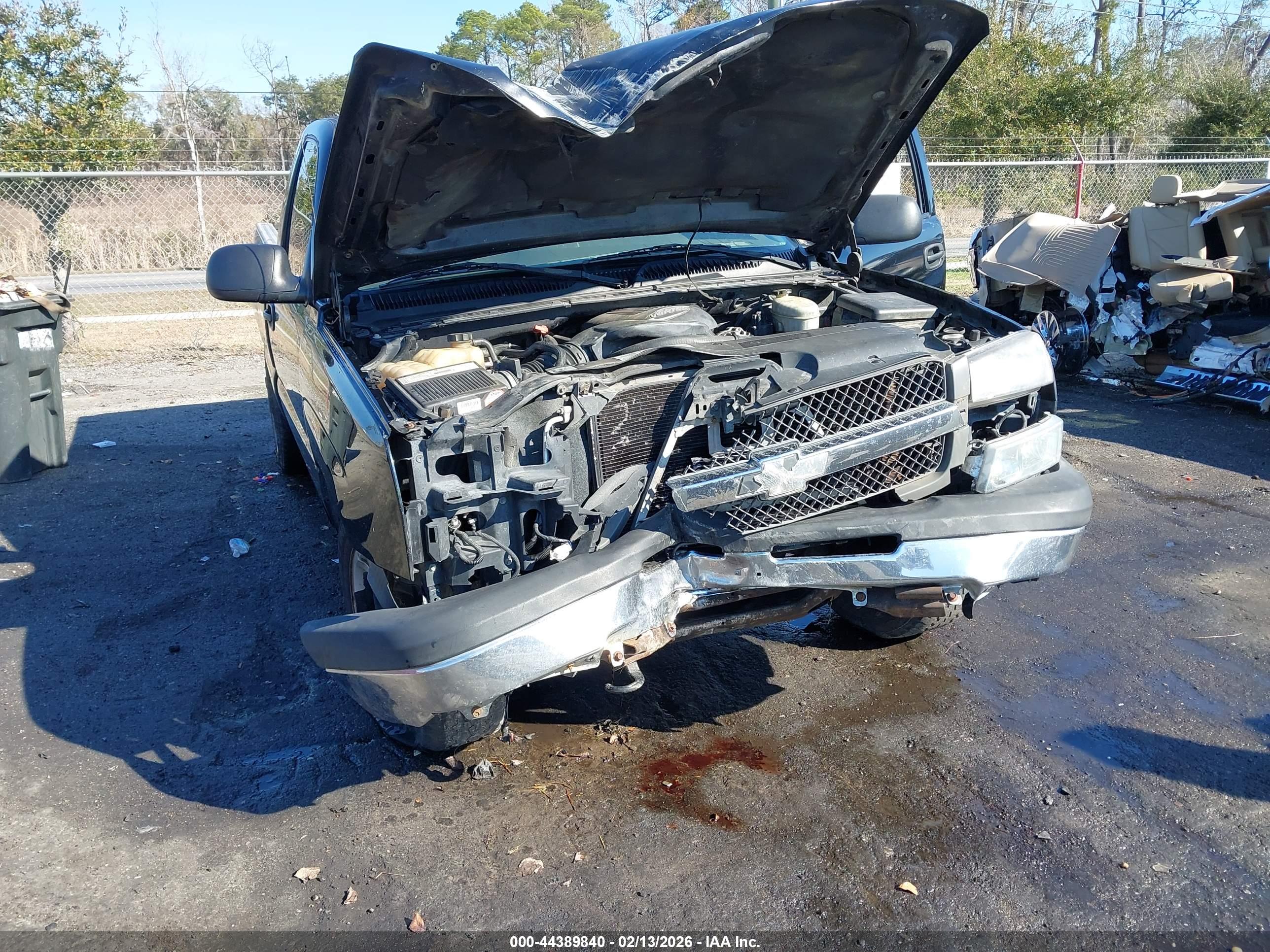 CHEVROLET SILVERADO image 6