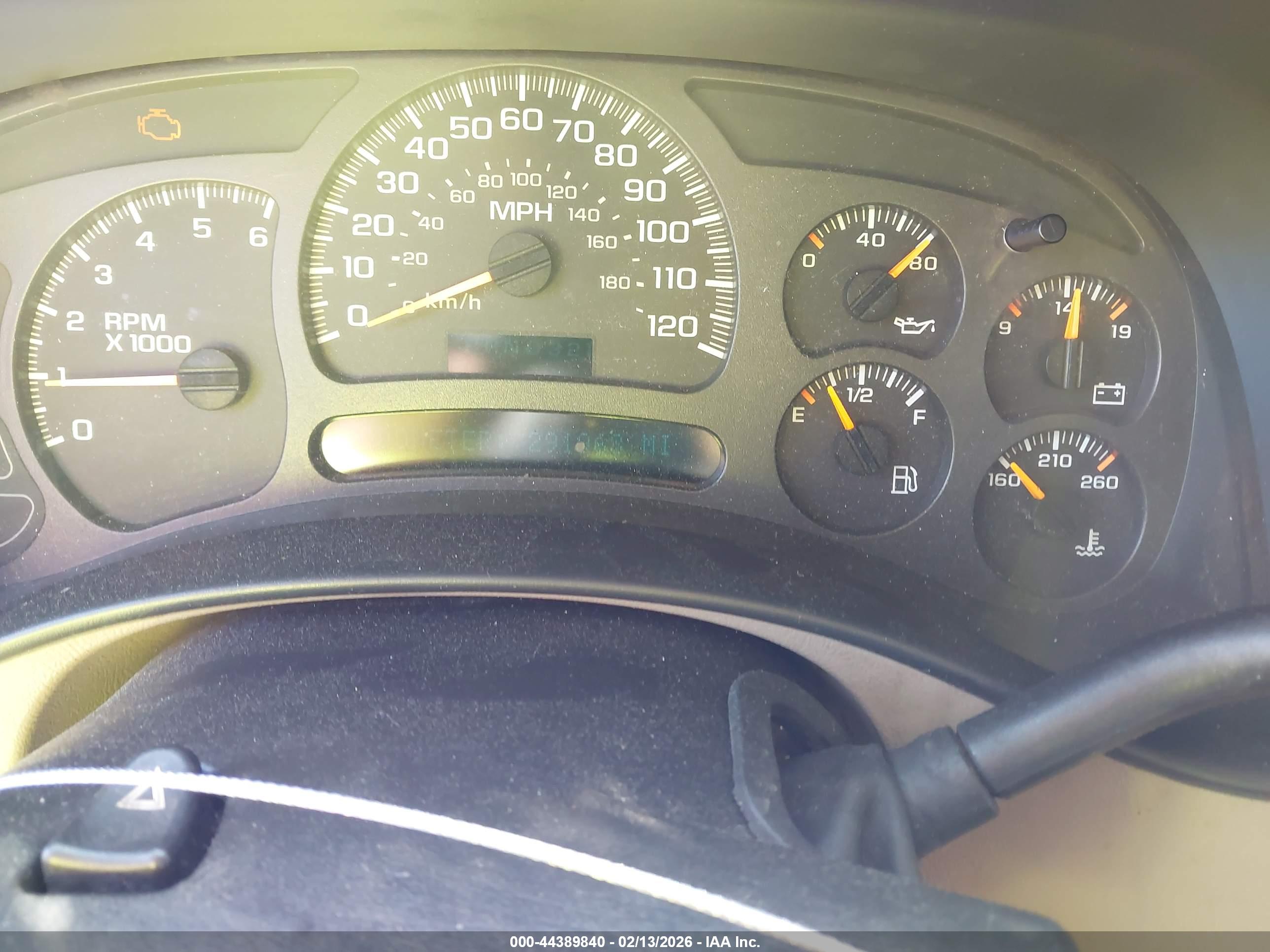 CHEVROLET SILVERADO image 7