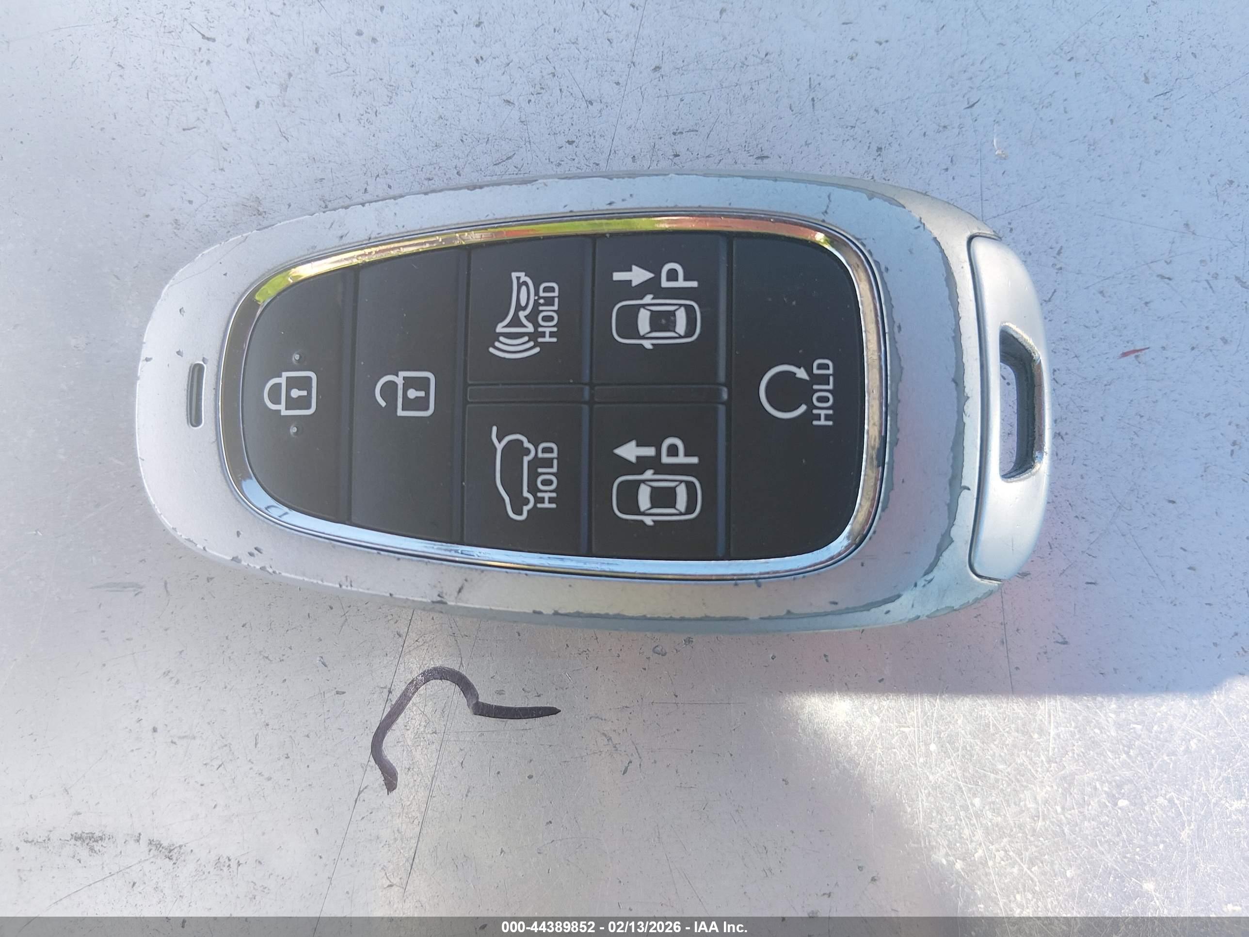 HYUNDAI TUCSON image 11