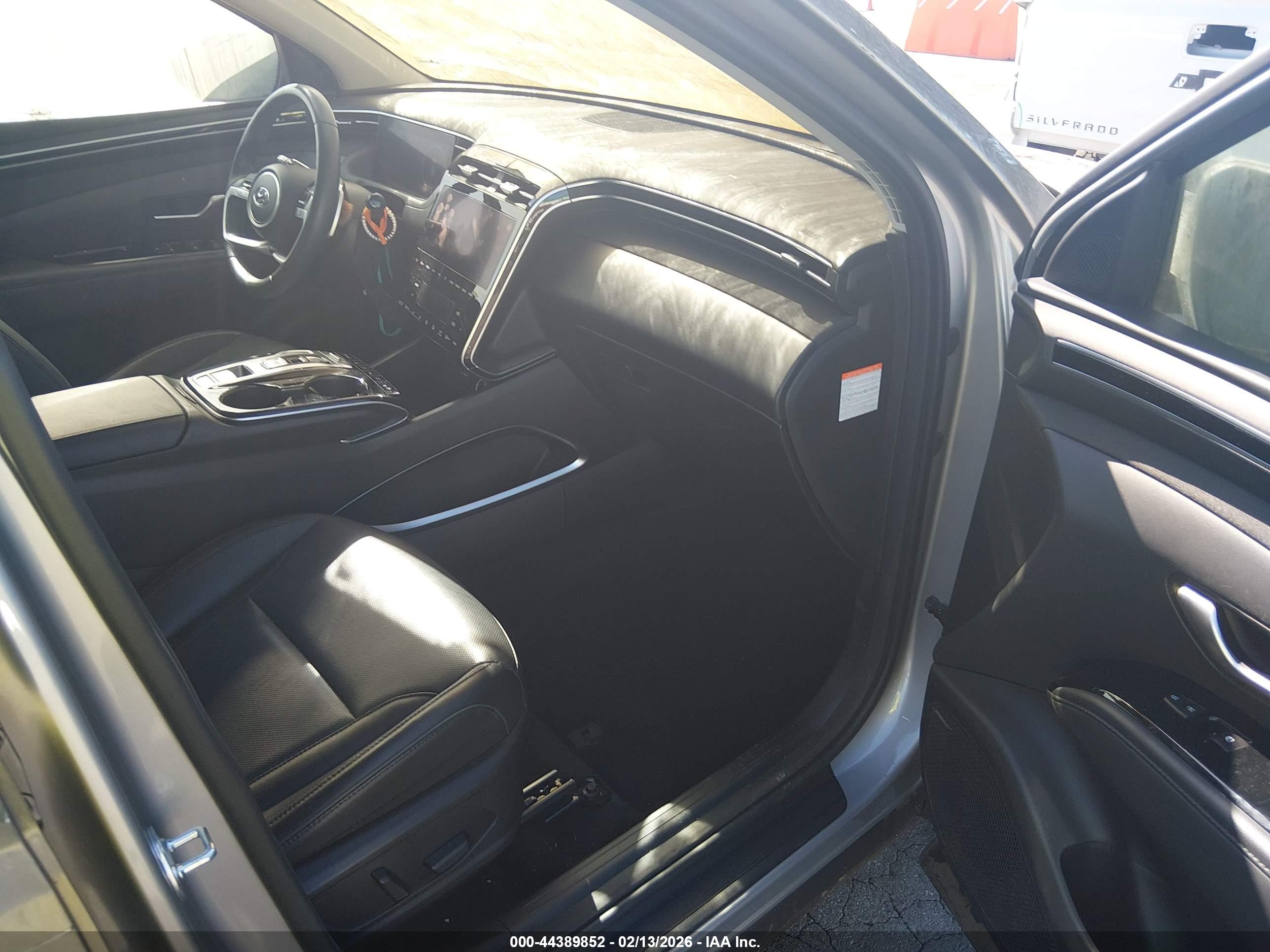HYUNDAI TUCSON image 5