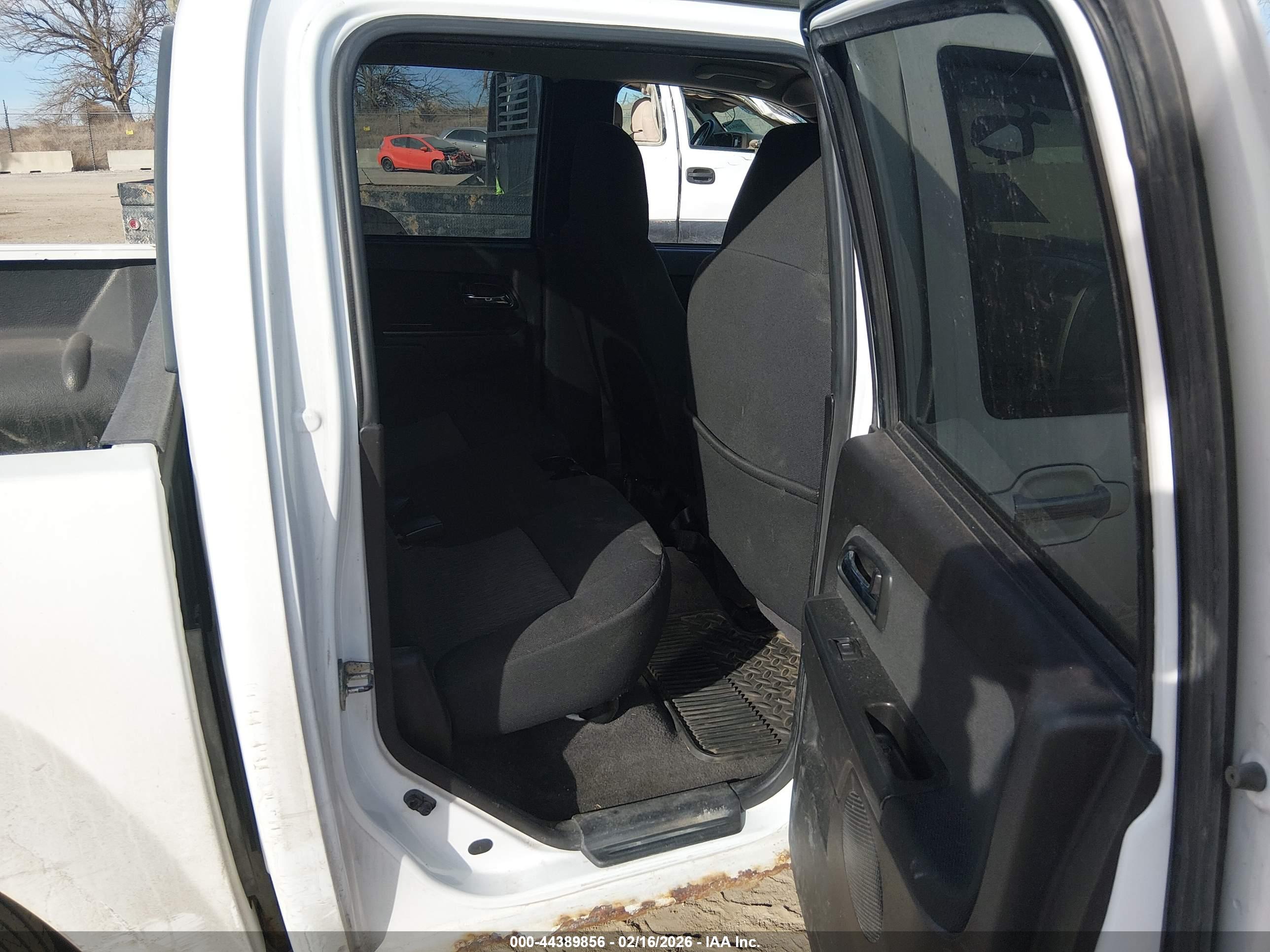 CHEVROLET COLORADO image 8