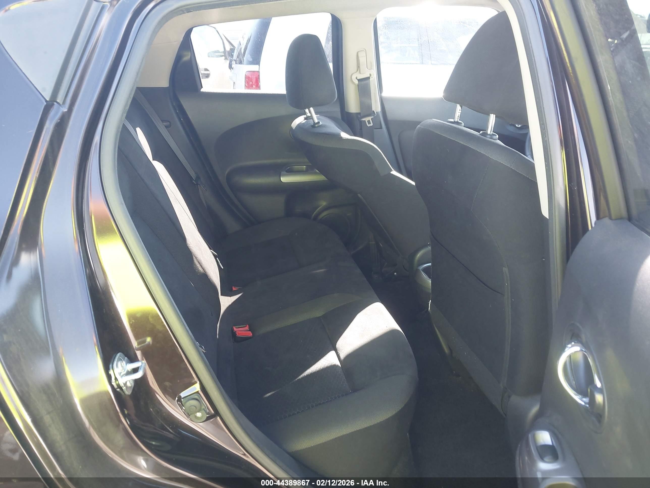 NISSAN JUKE image 8