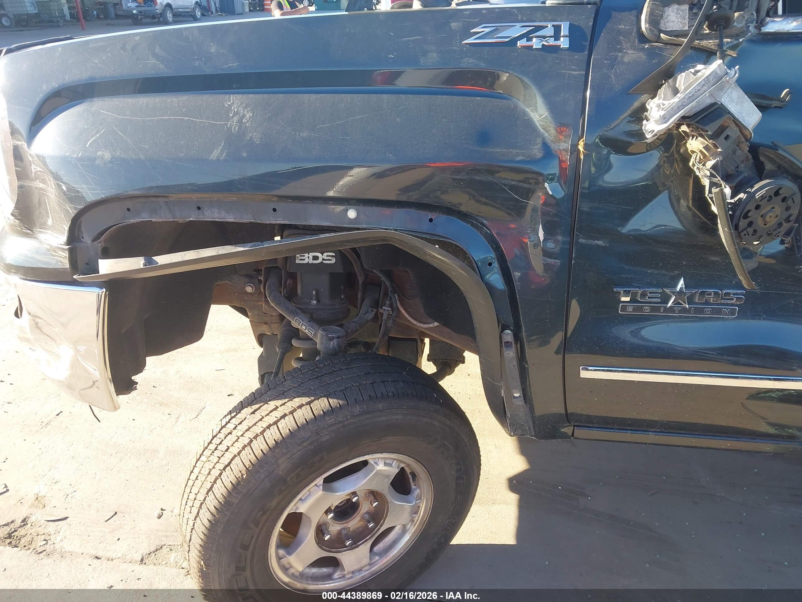 GMC SIERRA image 6
