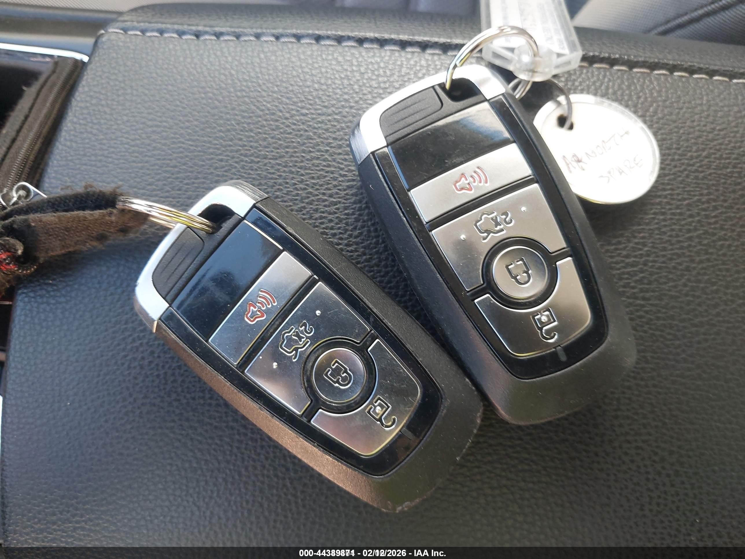 FORD FUSION image 11