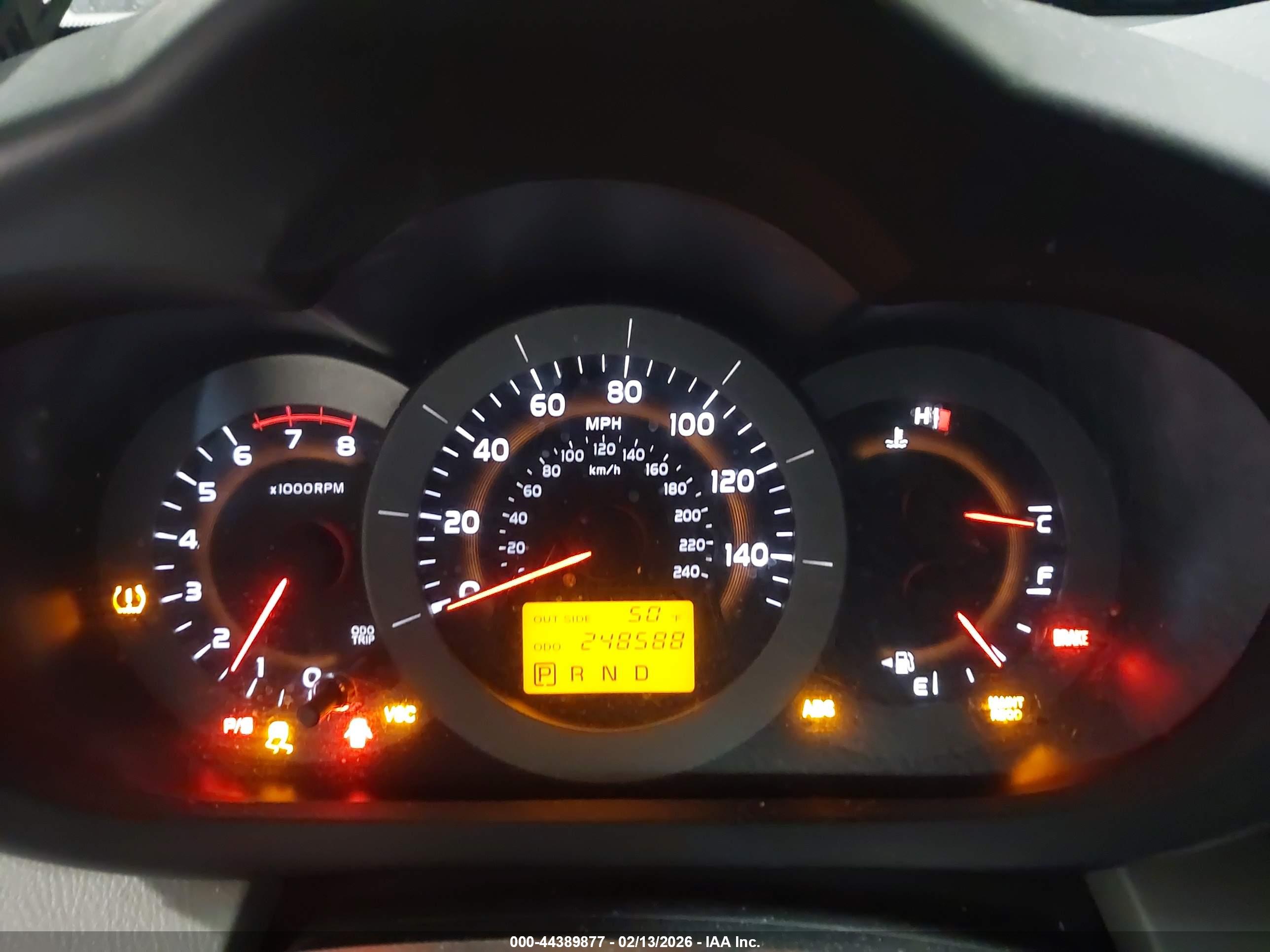 TOYOTA RAV4 image 7