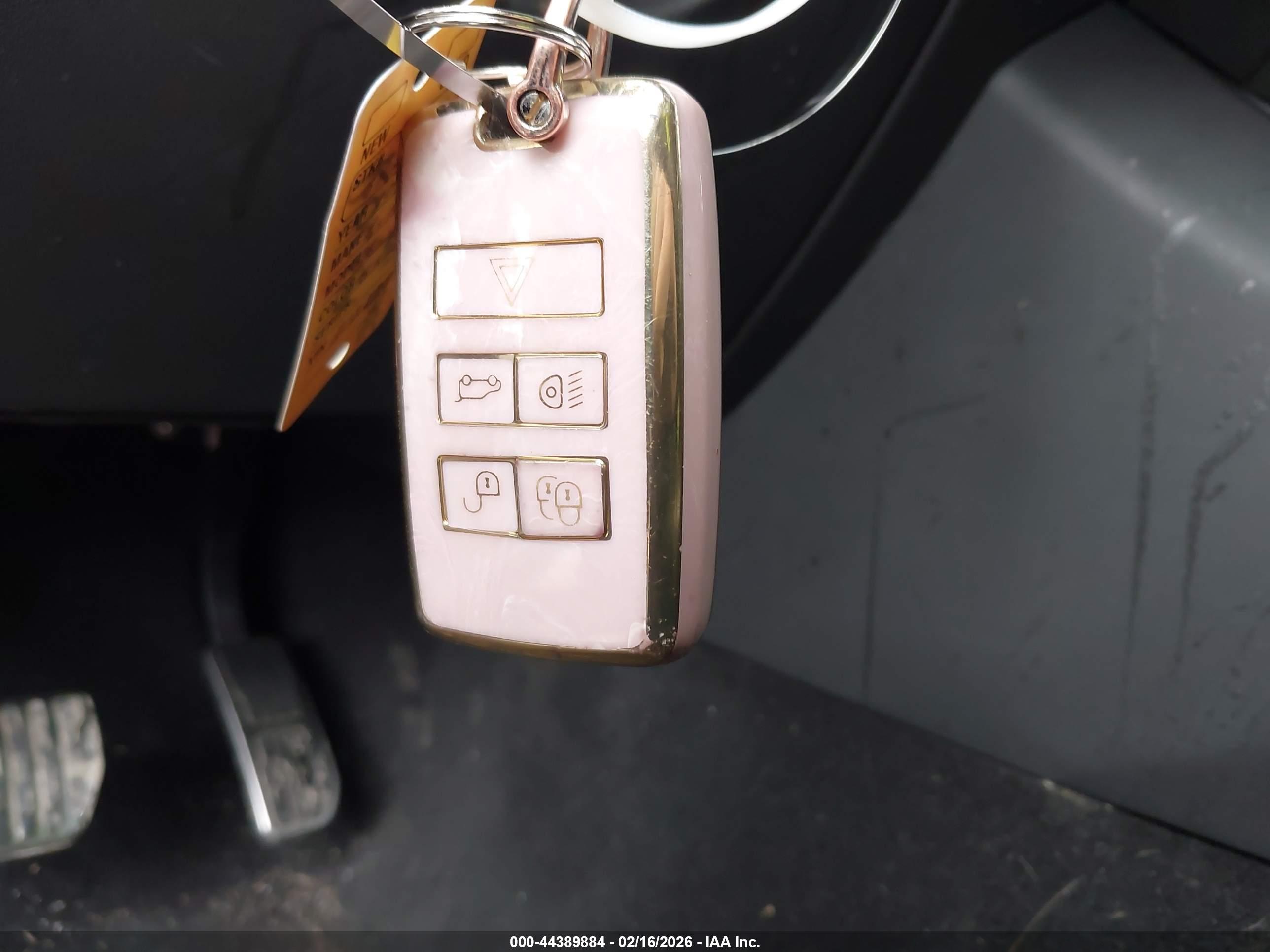 LAND ROVER image 11