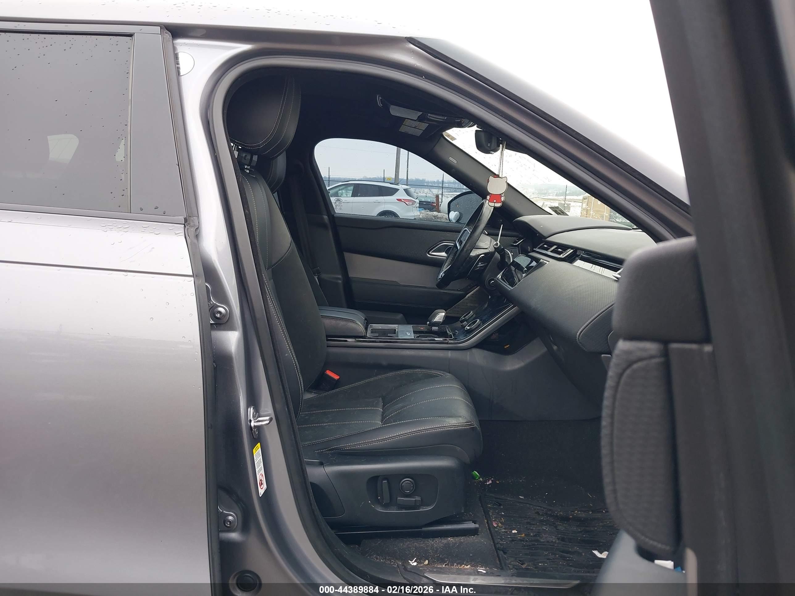 LAND ROVER image 5