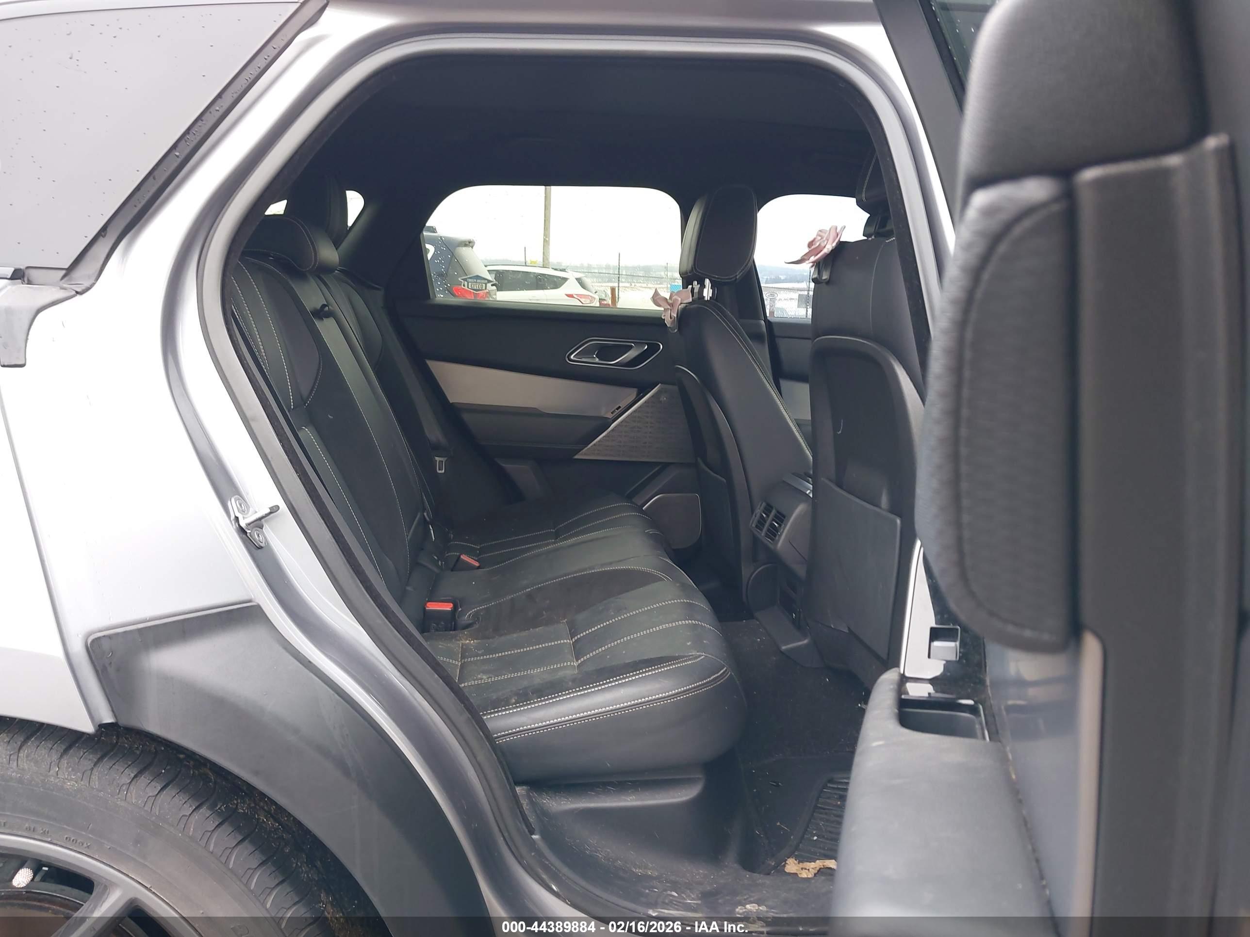 LAND ROVER image 8