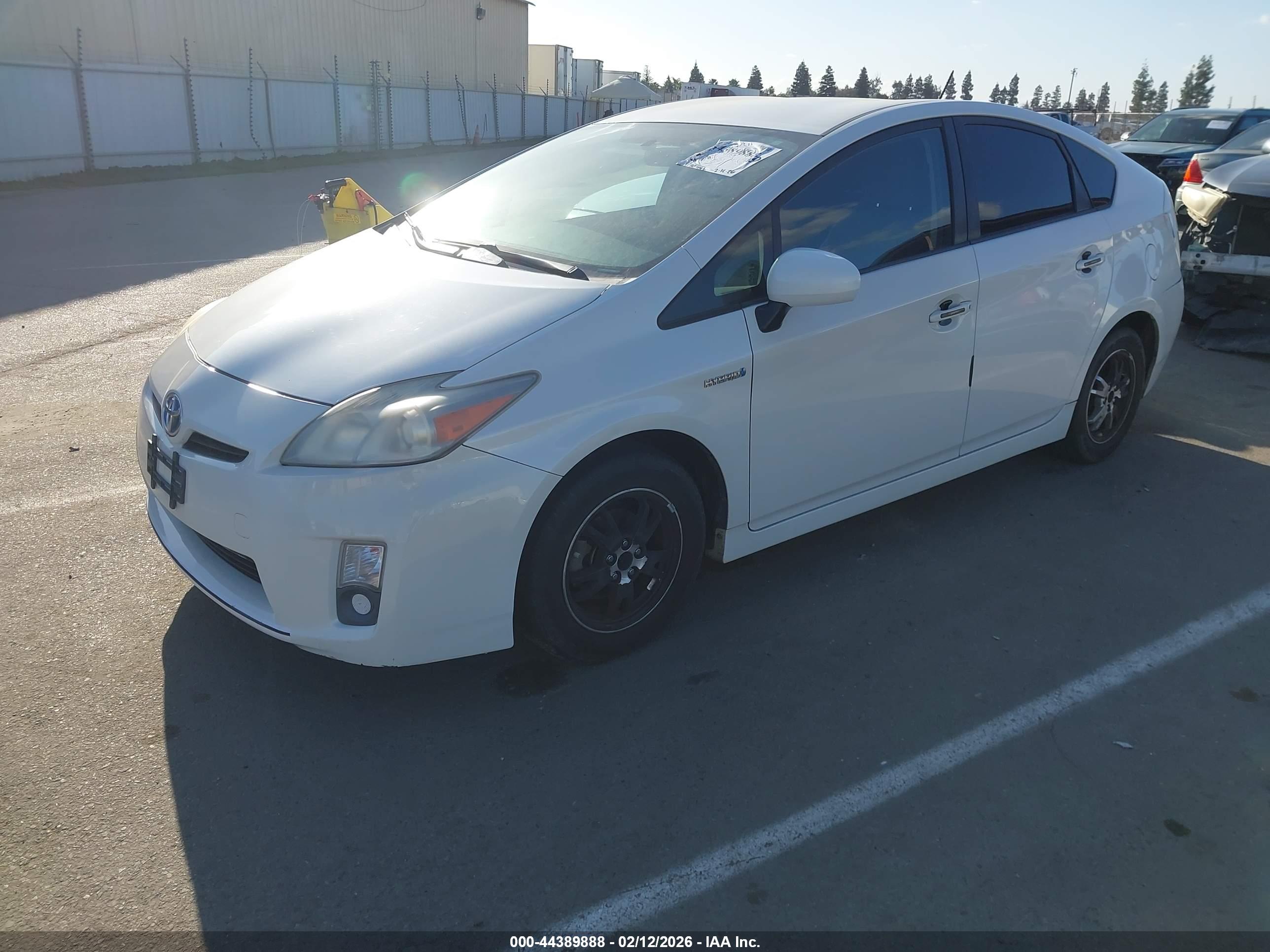TOYOTA PRIUS image 2