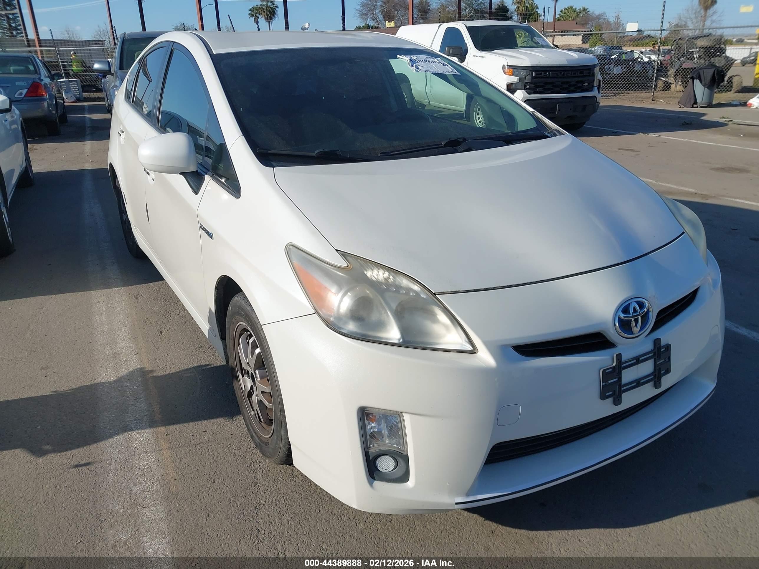 TOYOTA PRIUS image 6