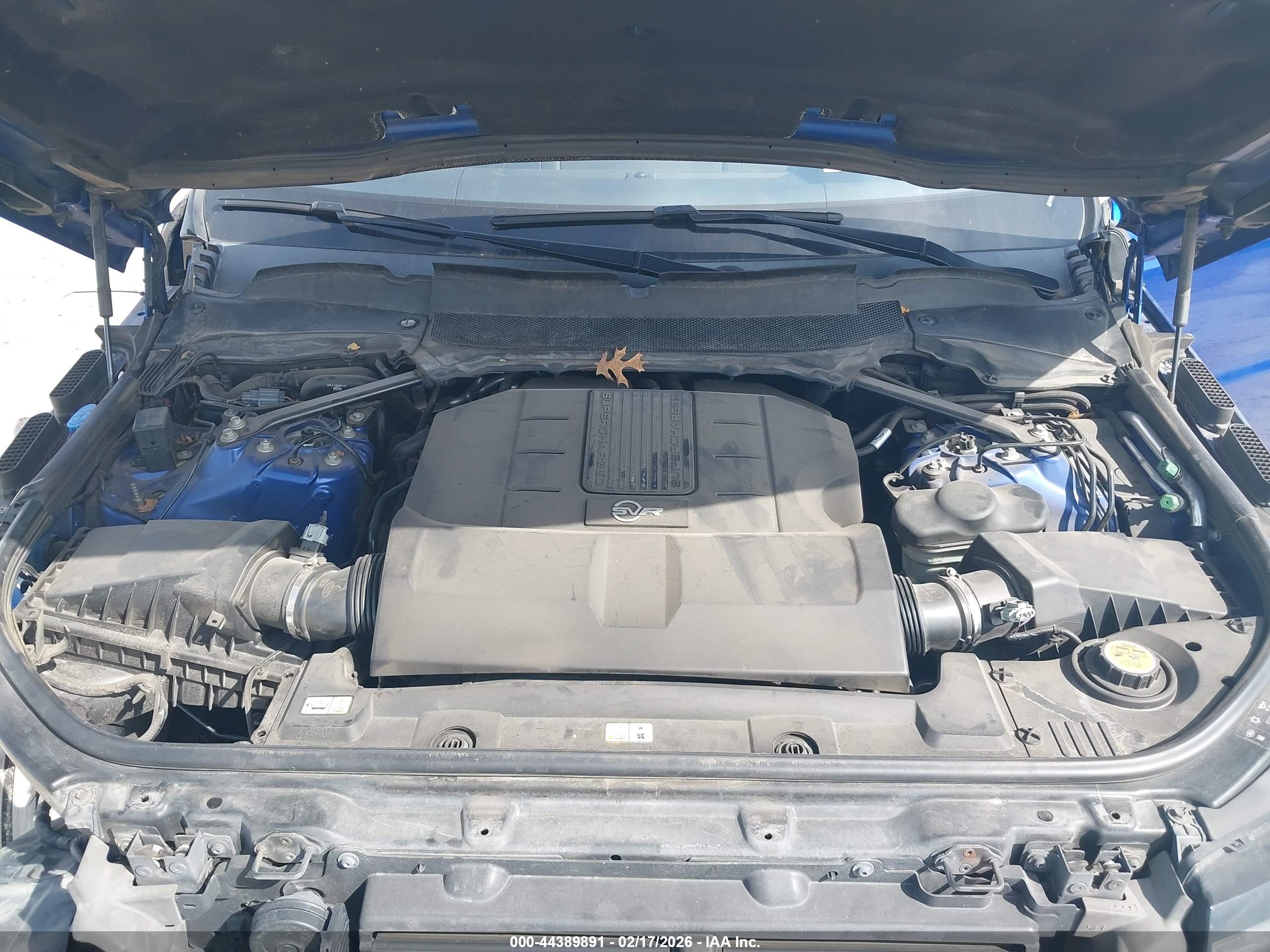 LAND ROVER image 10