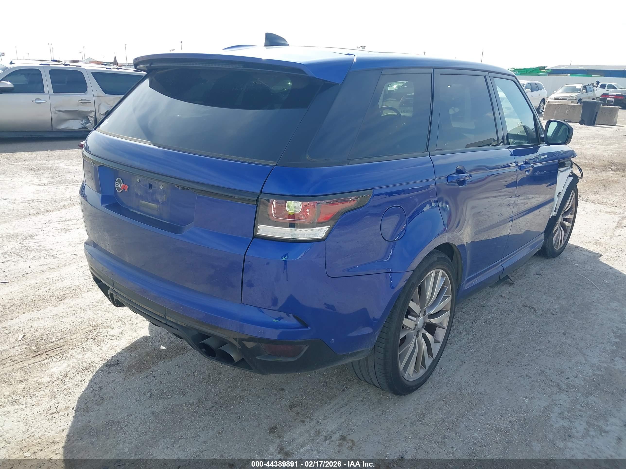 LAND ROVER image 4