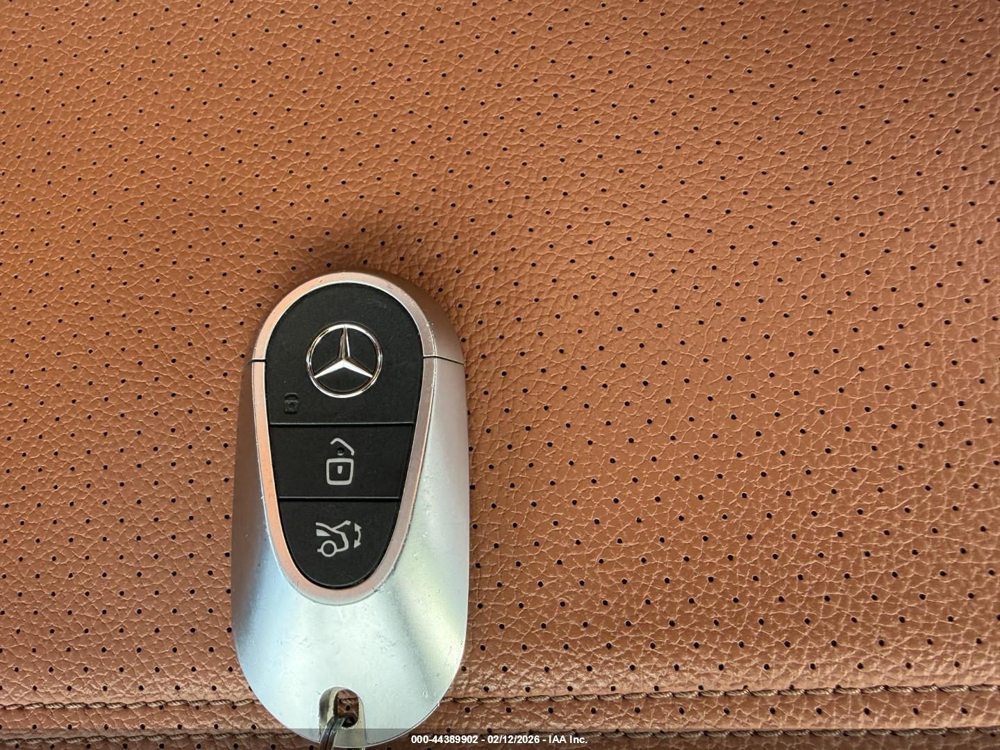MERCEDES-BENZ C image 11