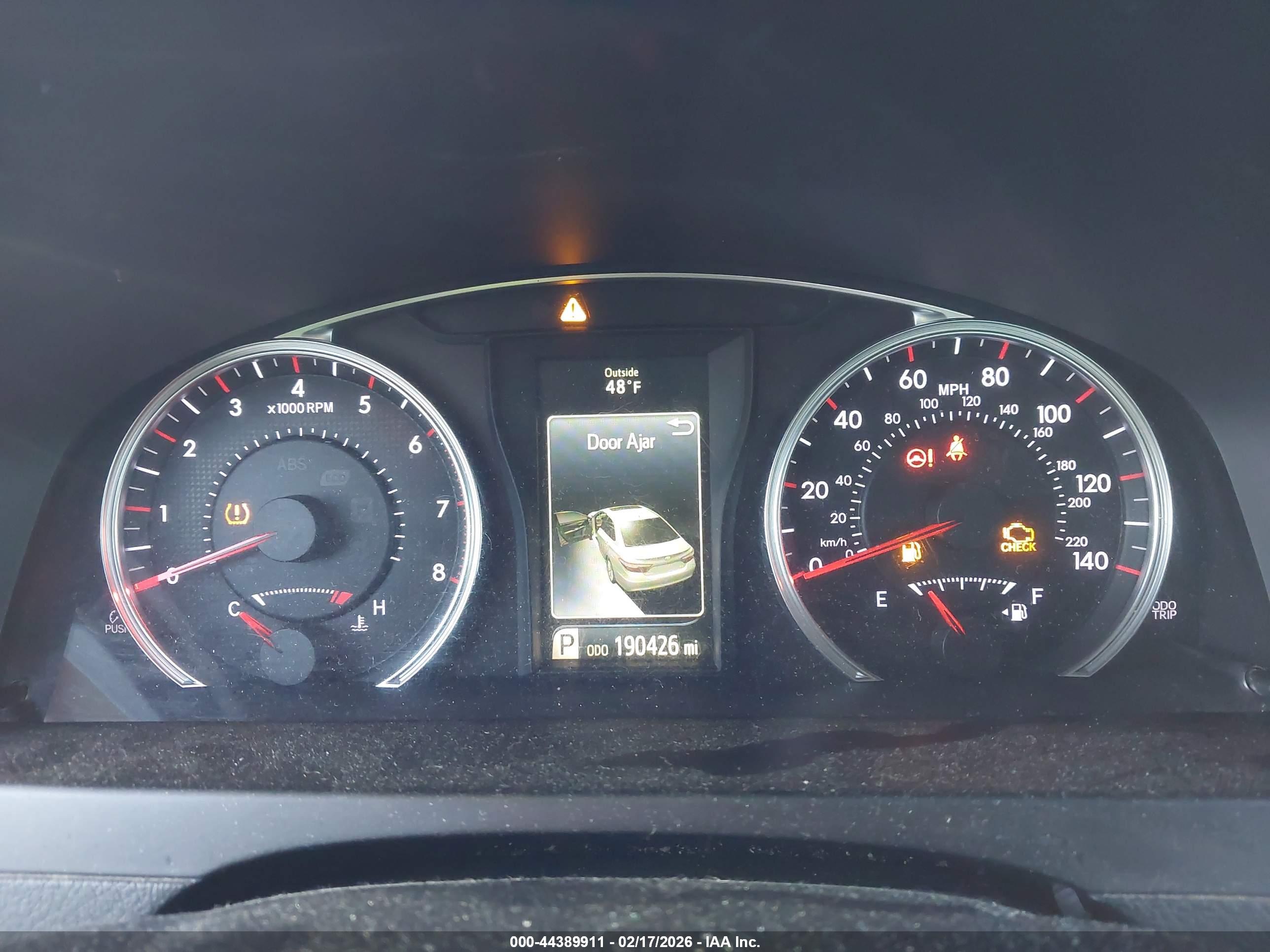 TOYOTA CAMRY image 7