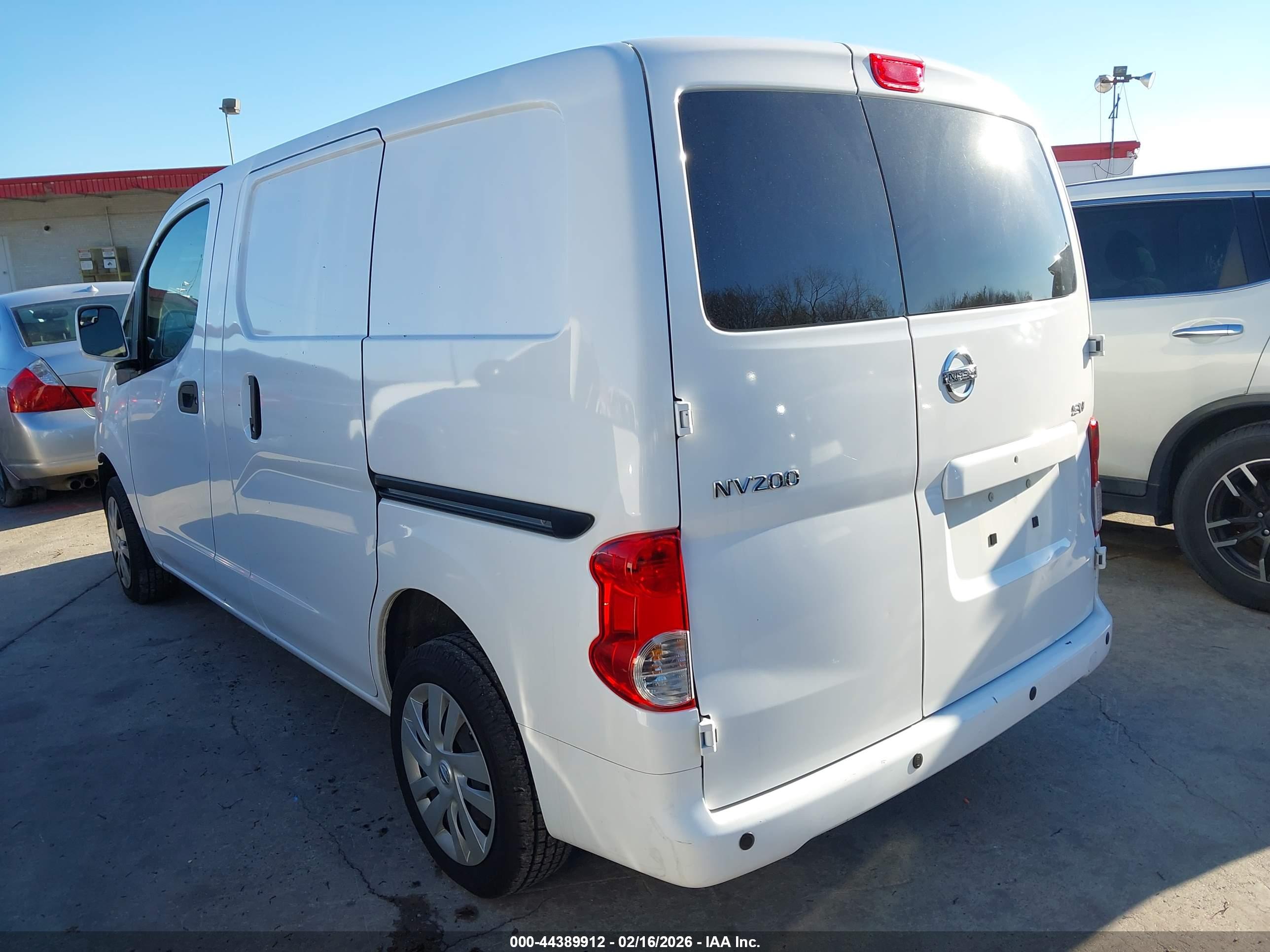 NISSAN NV200 image 3