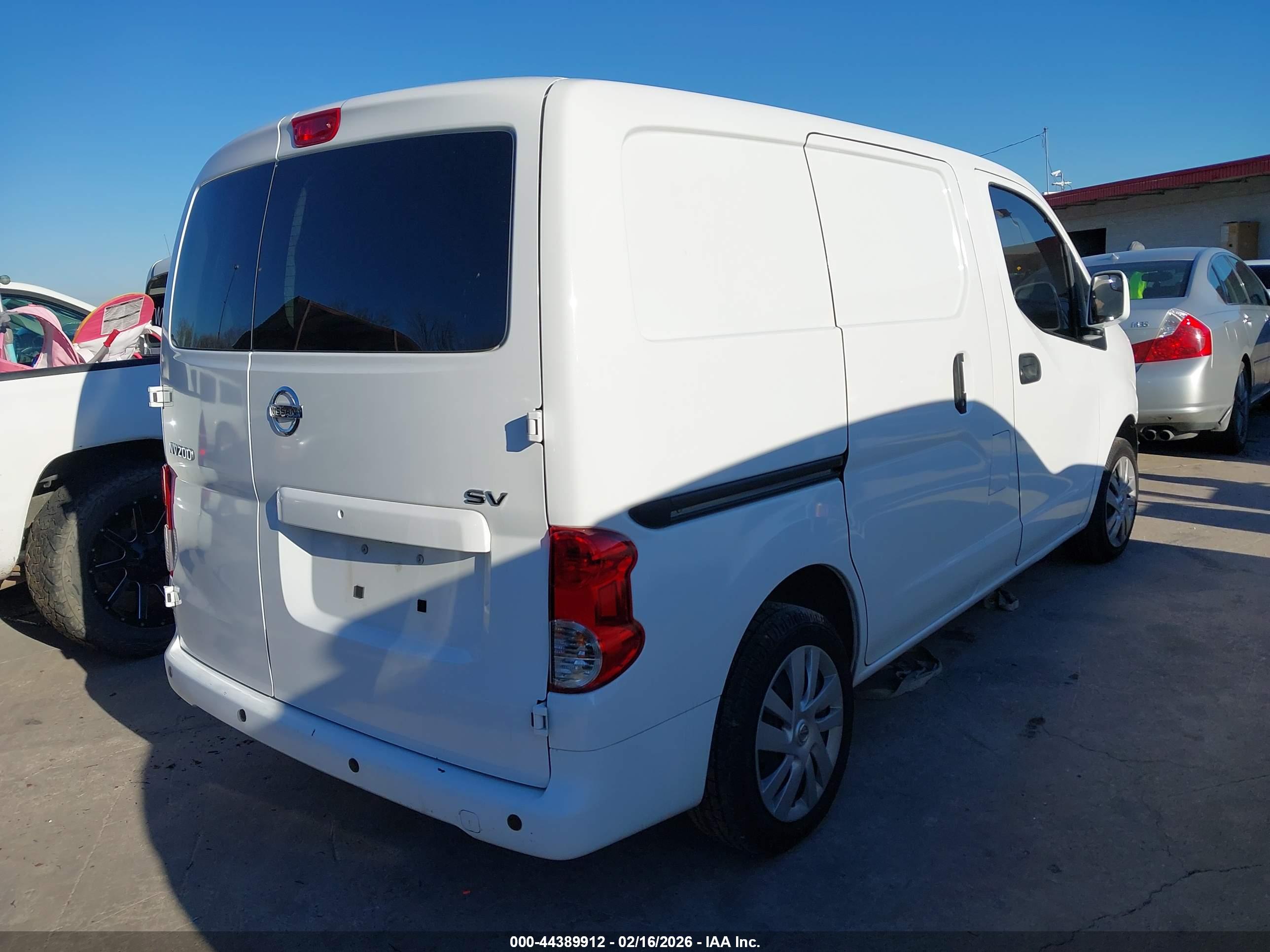 NISSAN NV200 image 4