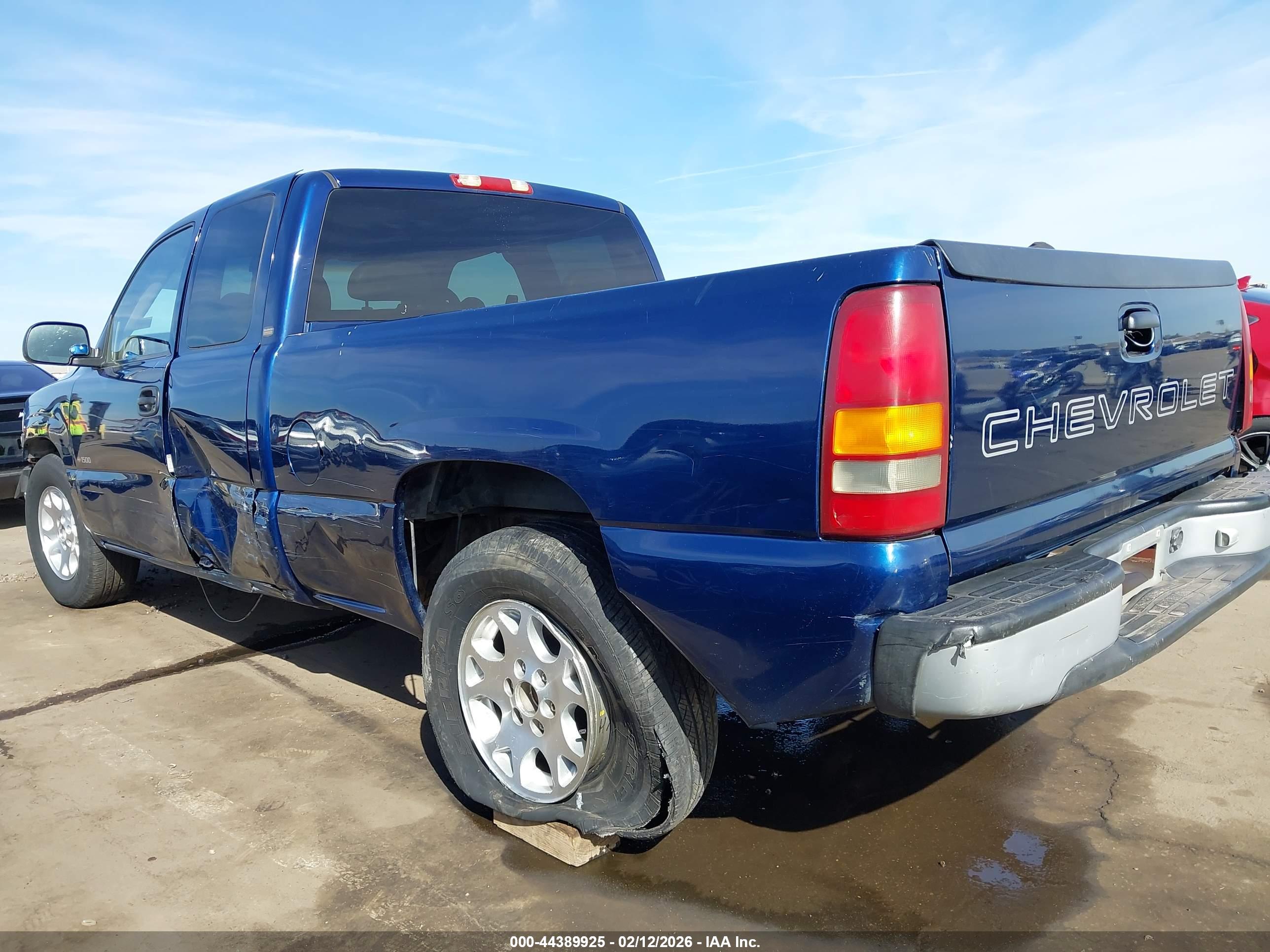 CHEVROLET SILVERADO image 6