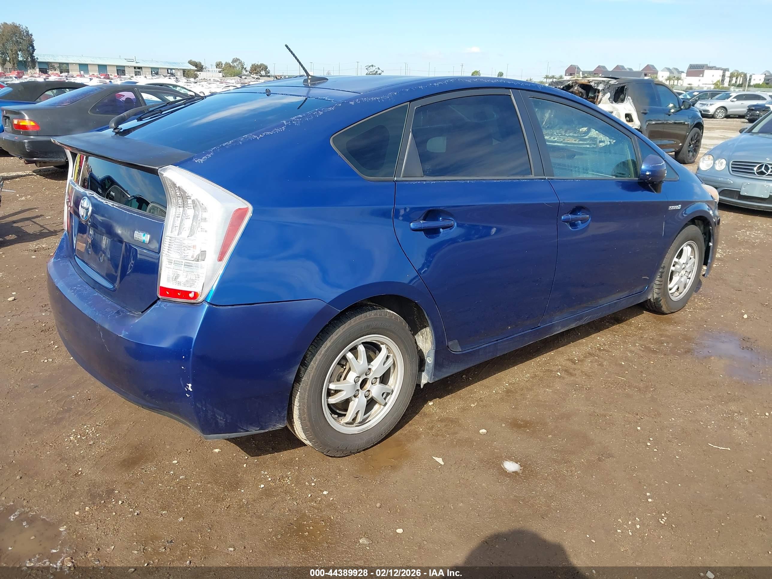 TOYOTA PRIUS image 4