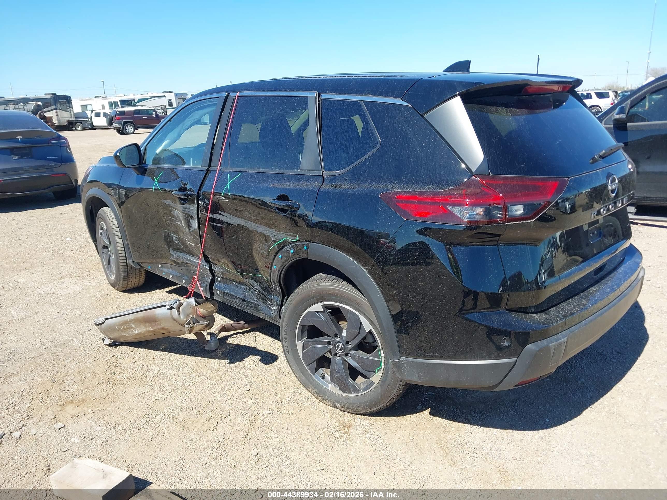 NISSAN ROGUE image 3