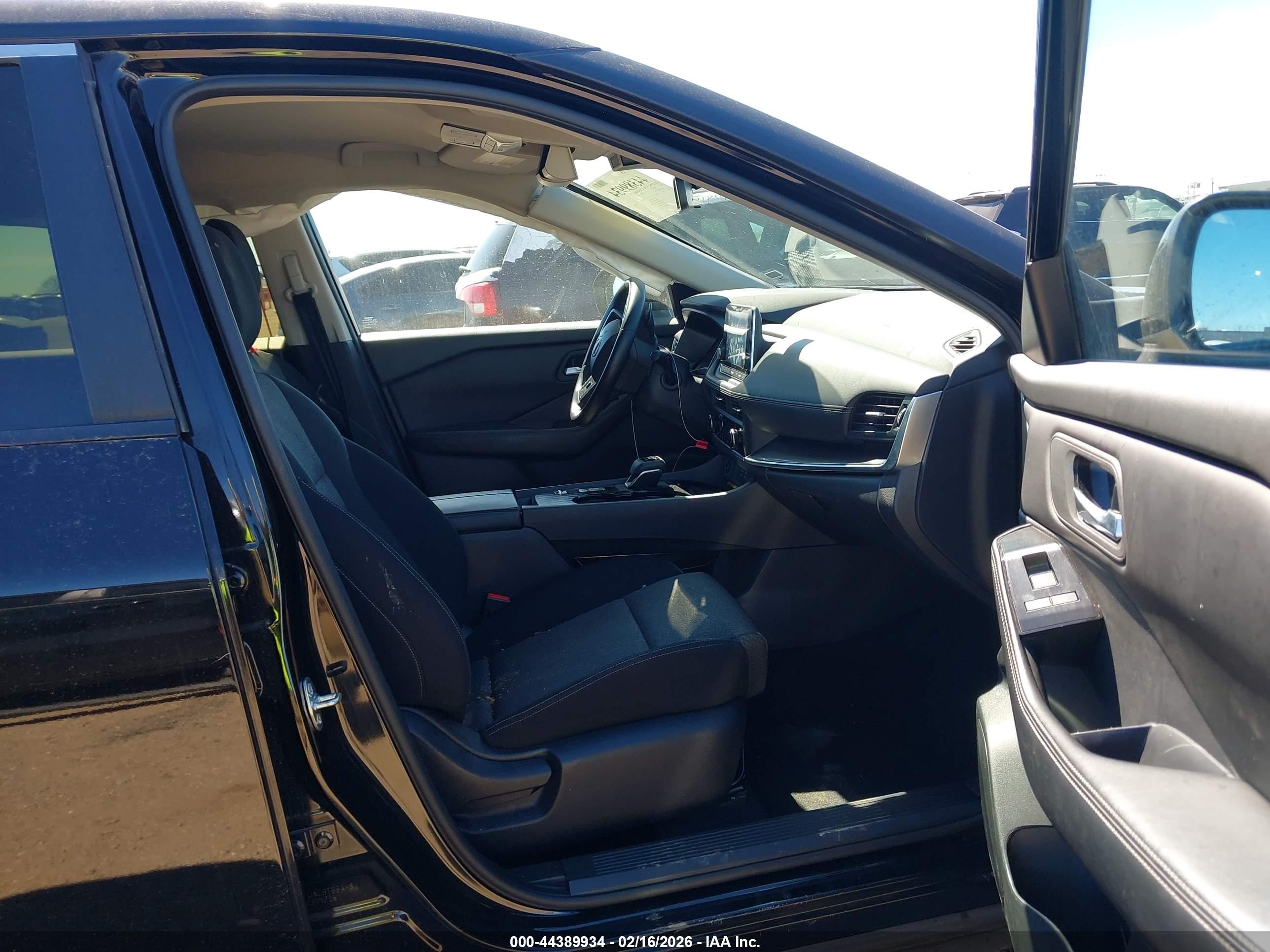 NISSAN ROGUE image 5