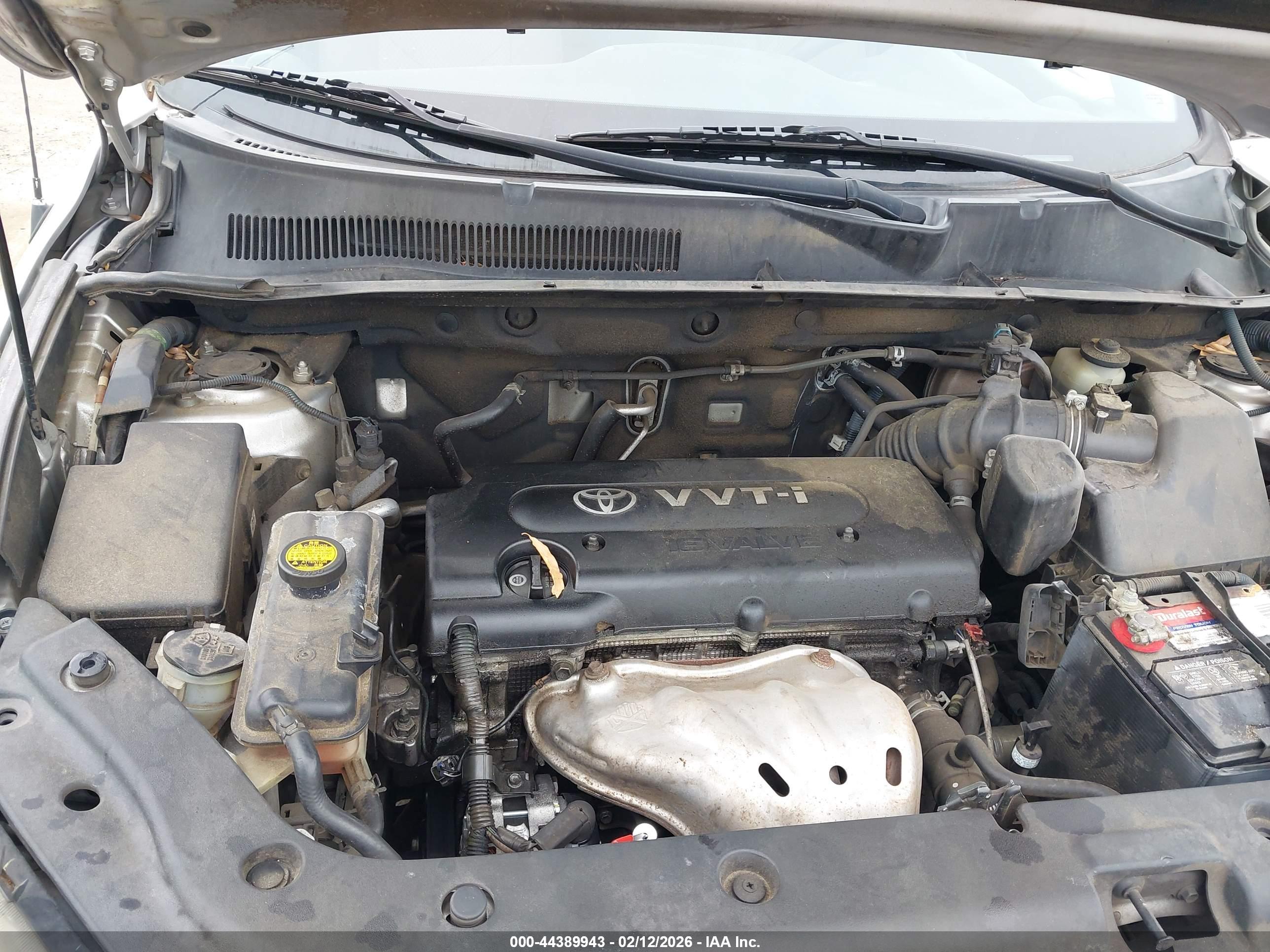 TOYOTA RAV4 image 10