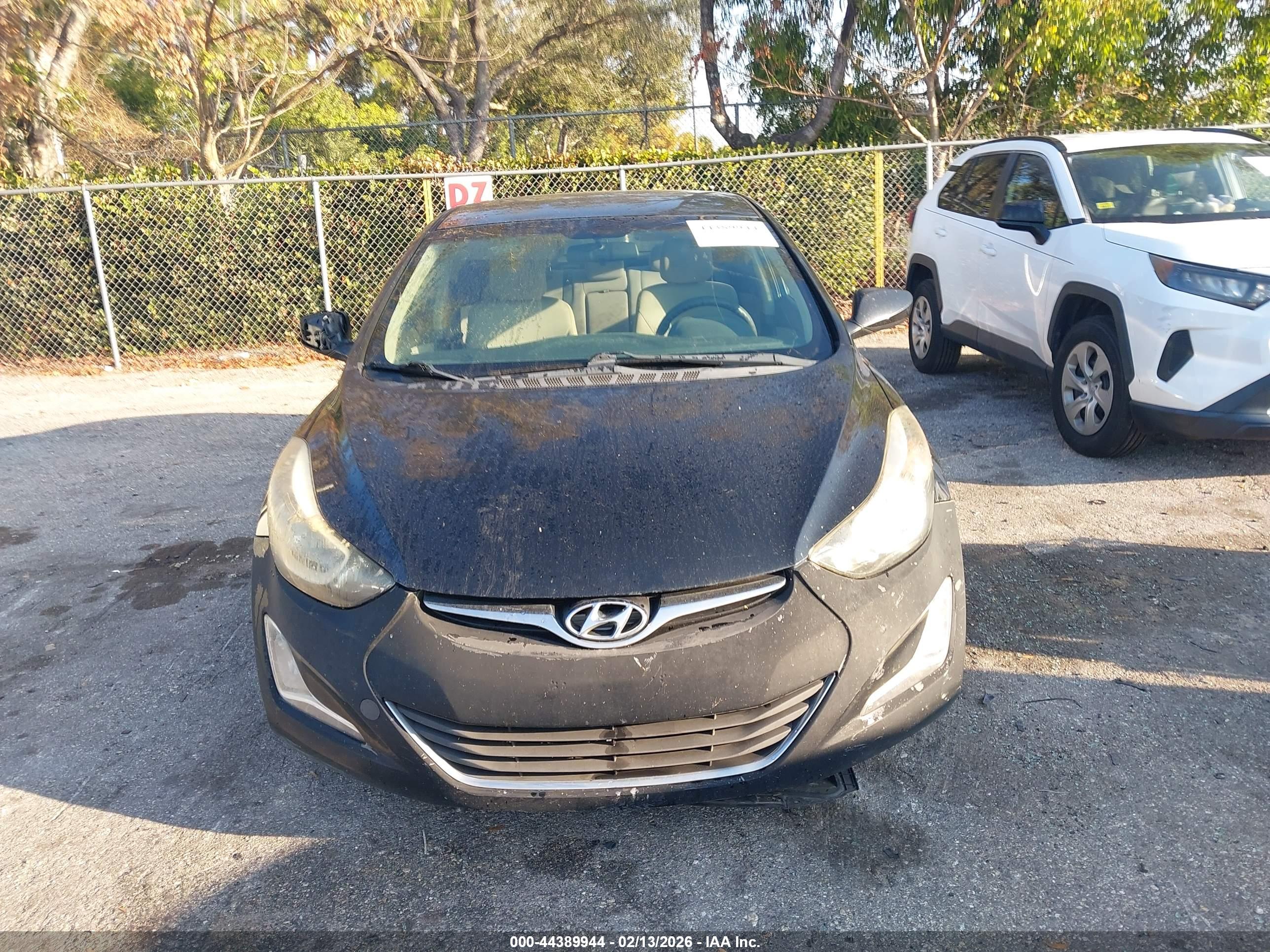 HYUNDAI ELANTRA image 6