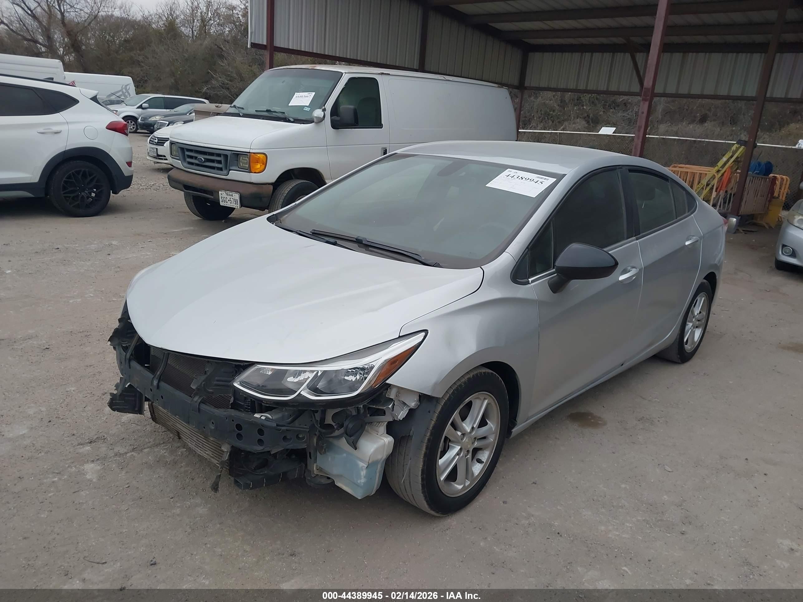 CHEVROLET CRUZE image 2