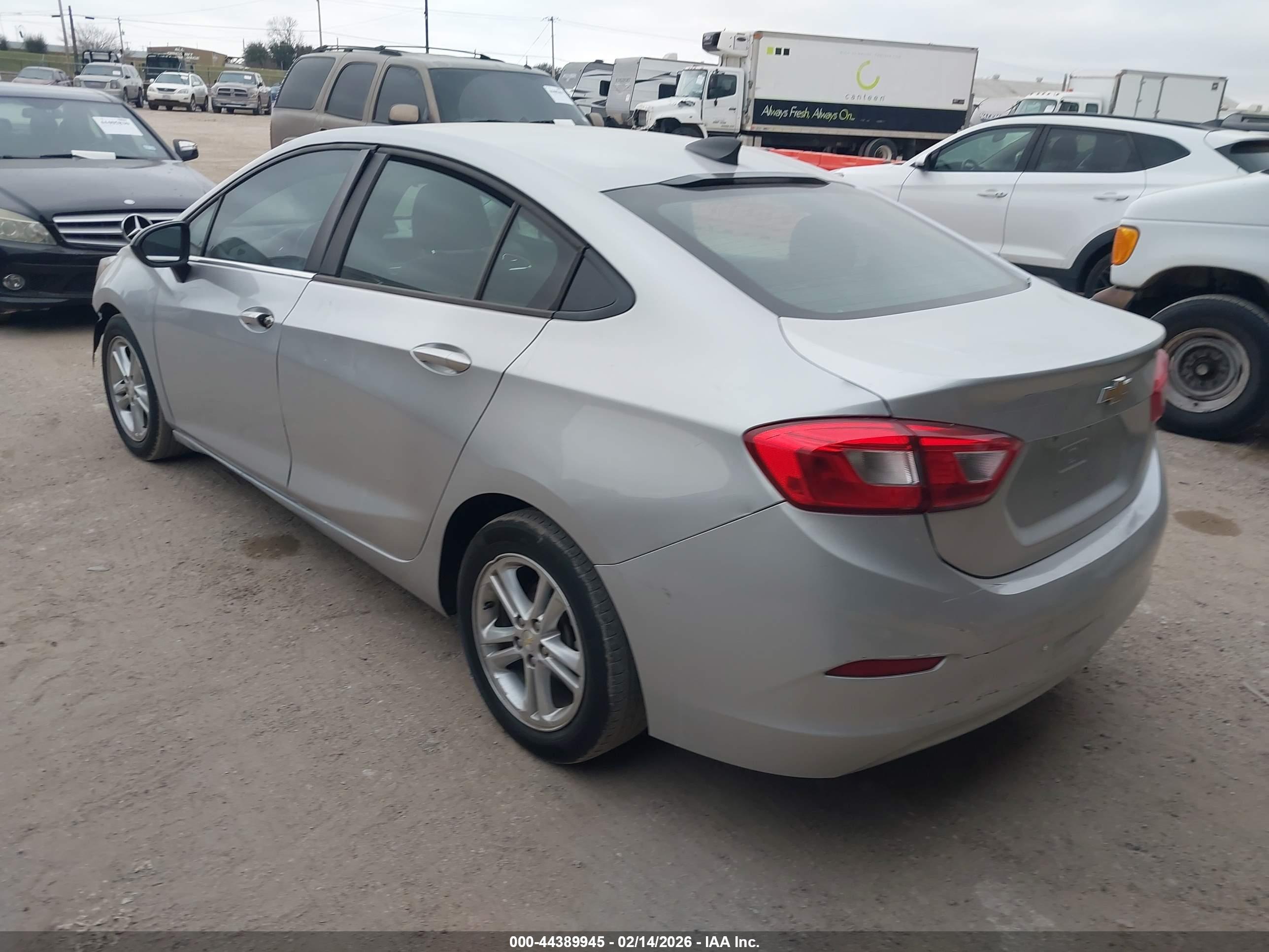 CHEVROLET CRUZE image 3