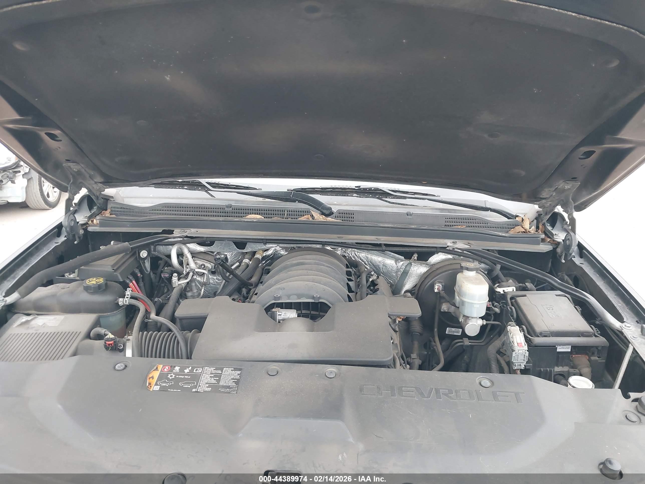 CHEVROLET SUBURBAN image 10