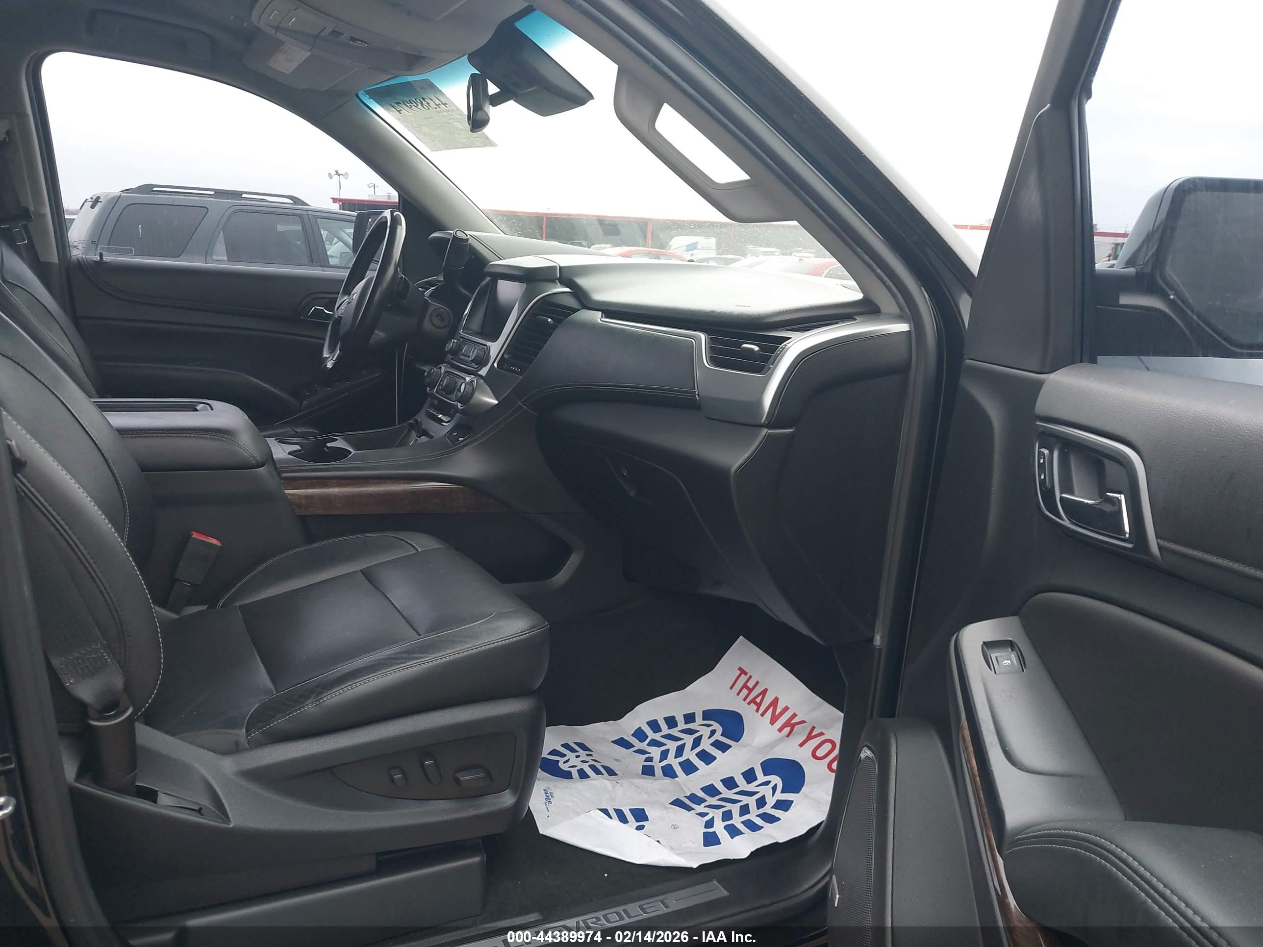 CHEVROLET SUBURBAN image 5