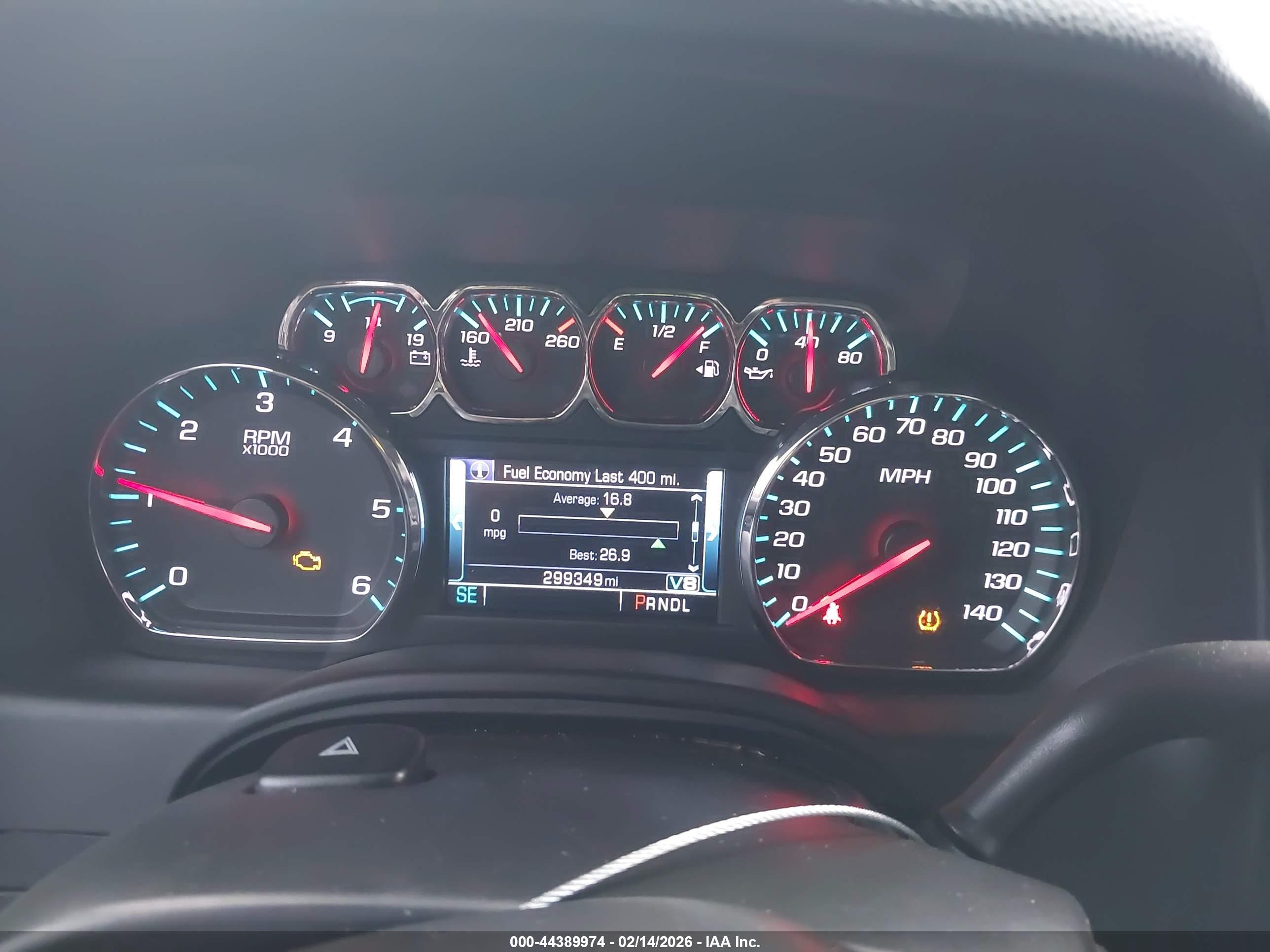 CHEVROLET SUBURBAN image 7