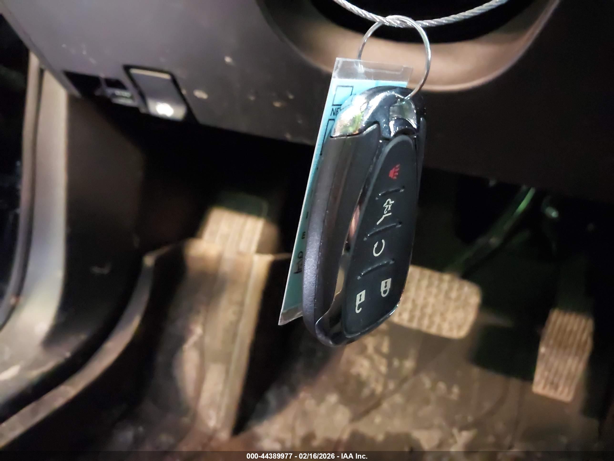 CHEVROLET EQUINOX image 11