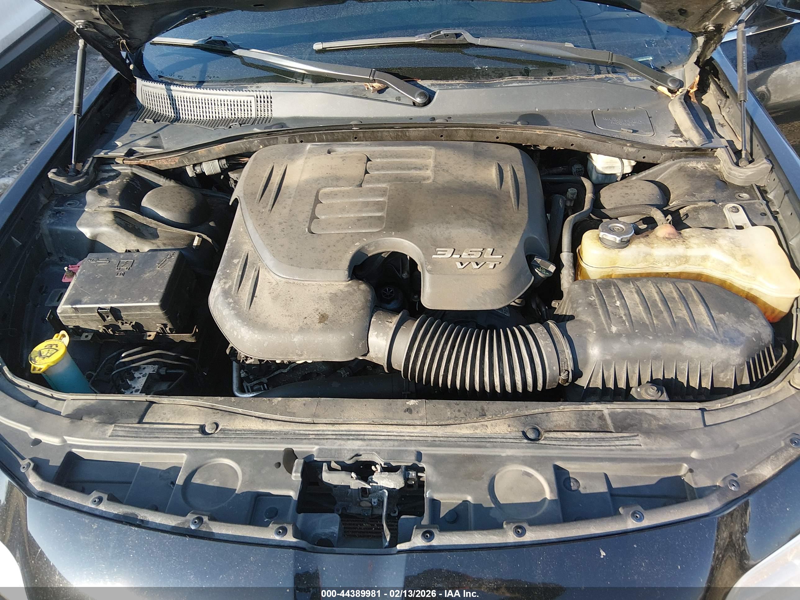 CHRYSLER 300 image 10