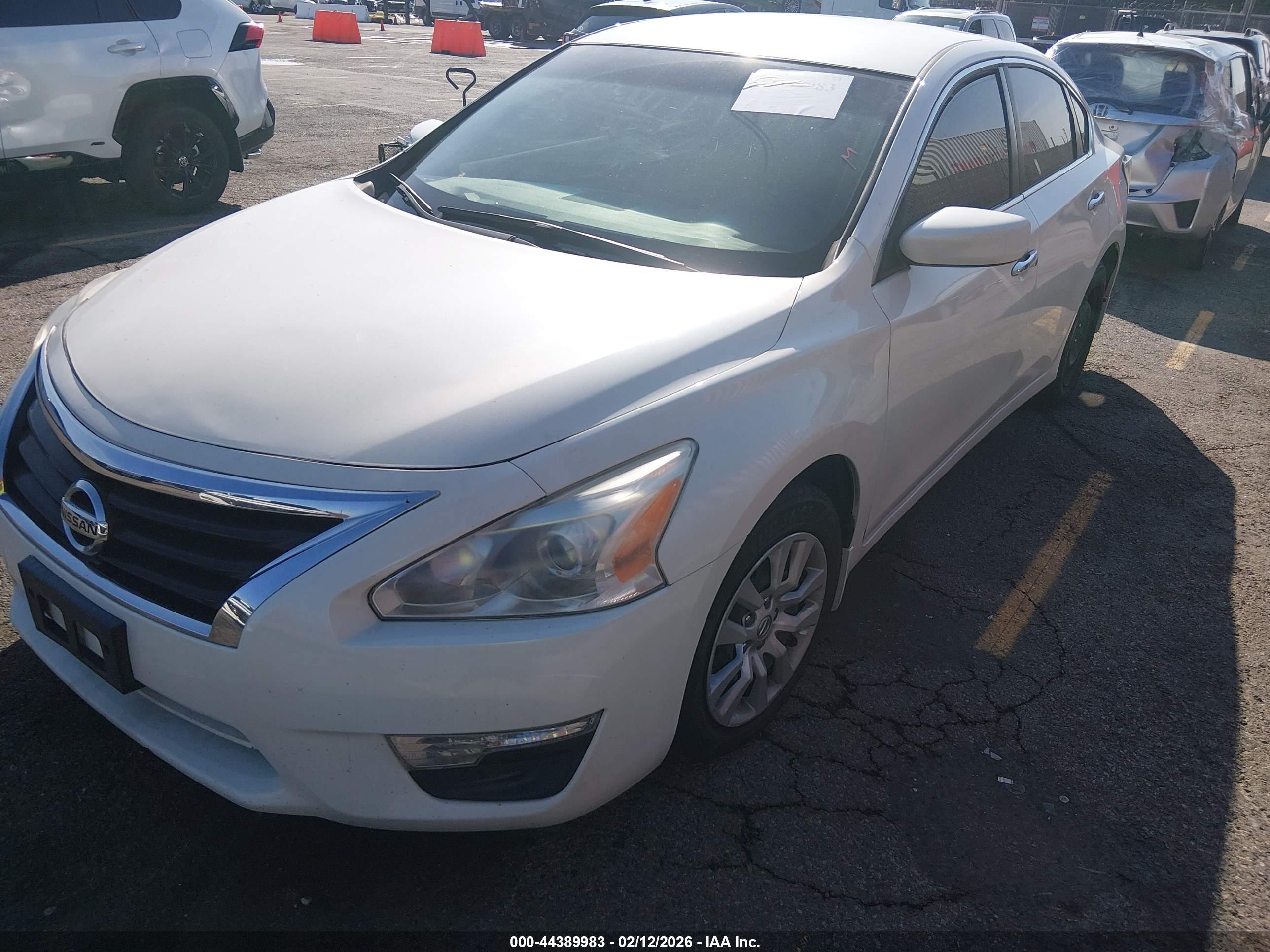 NISSAN ALTIMA image 2