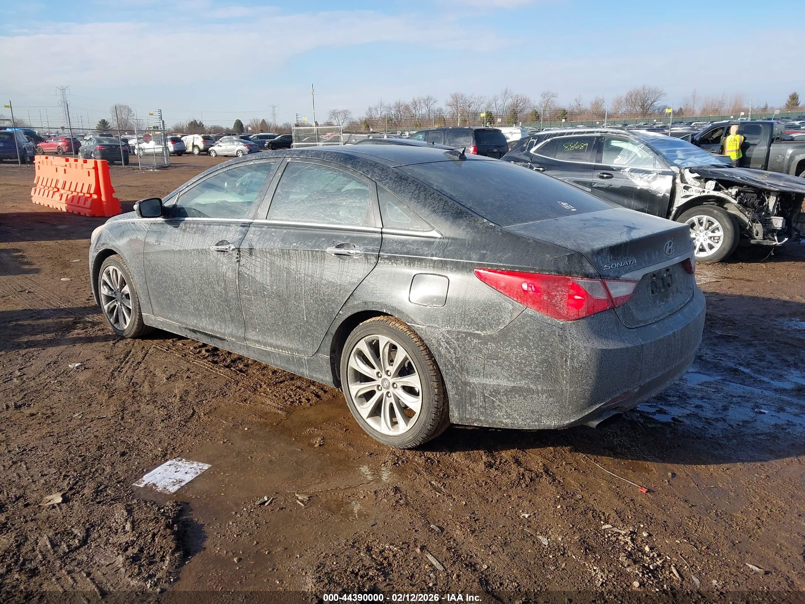 HYUNDAI SONATA image 3